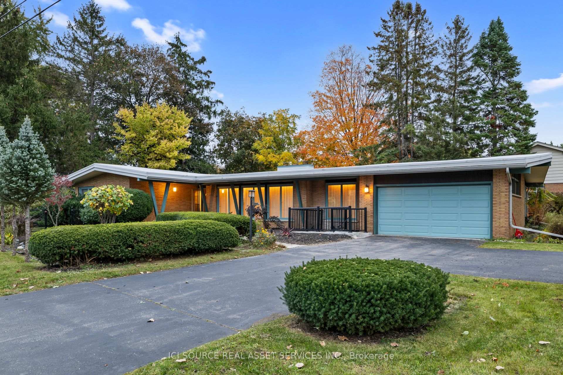Photo 1 of 701 Sanatorium Road, London, North O — HOMEH