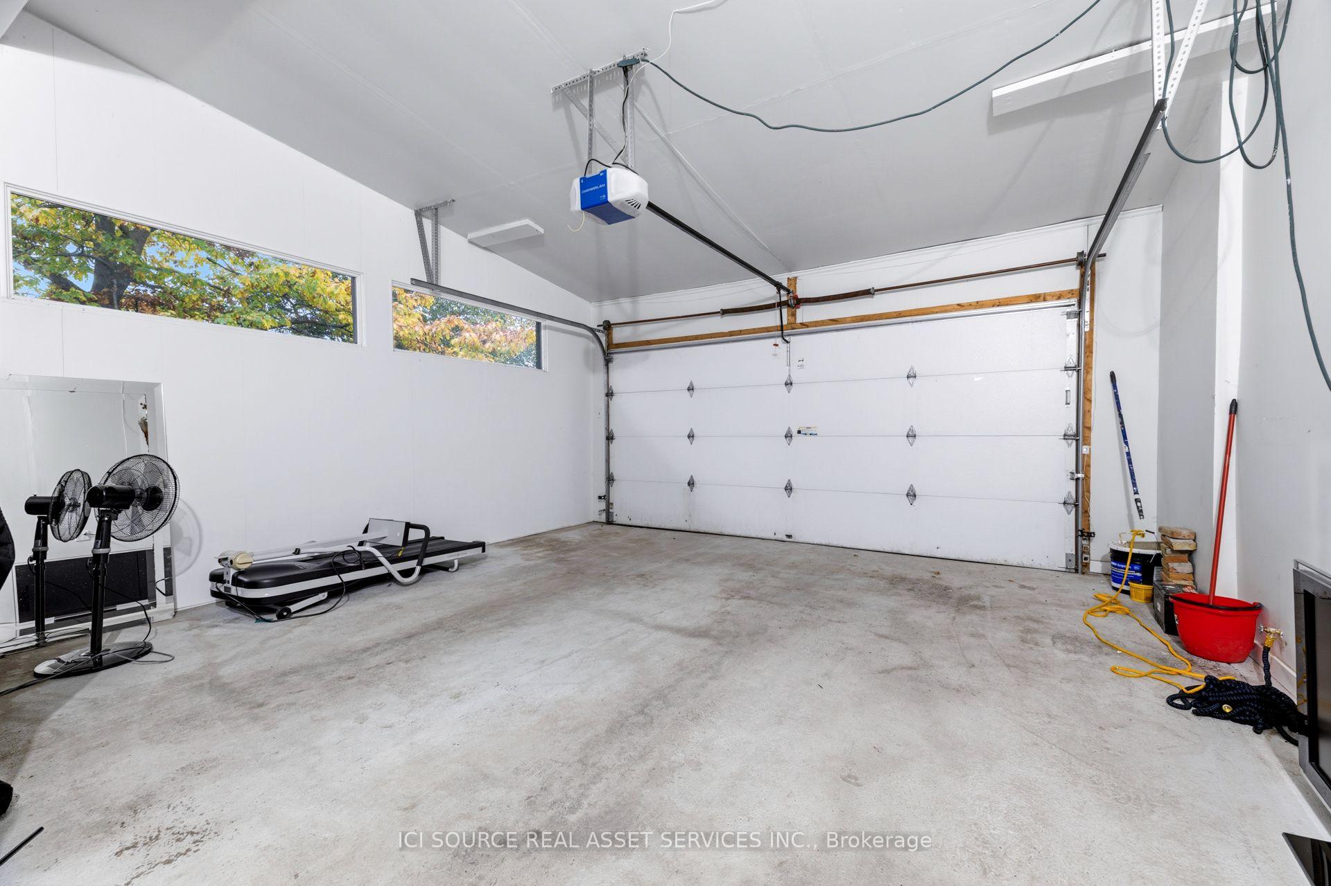 Photo 37 of 701 Sanatorium Road, London, North O — HOMEH