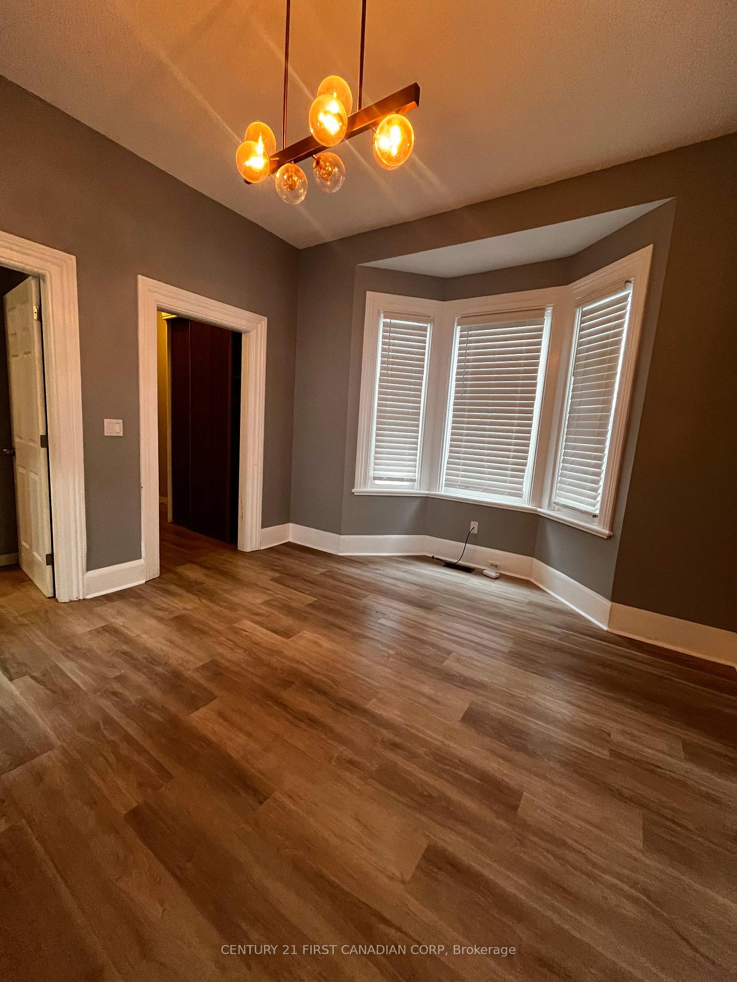 Photo 3 of 223 Waterloo Street, London, East K — HOMEH