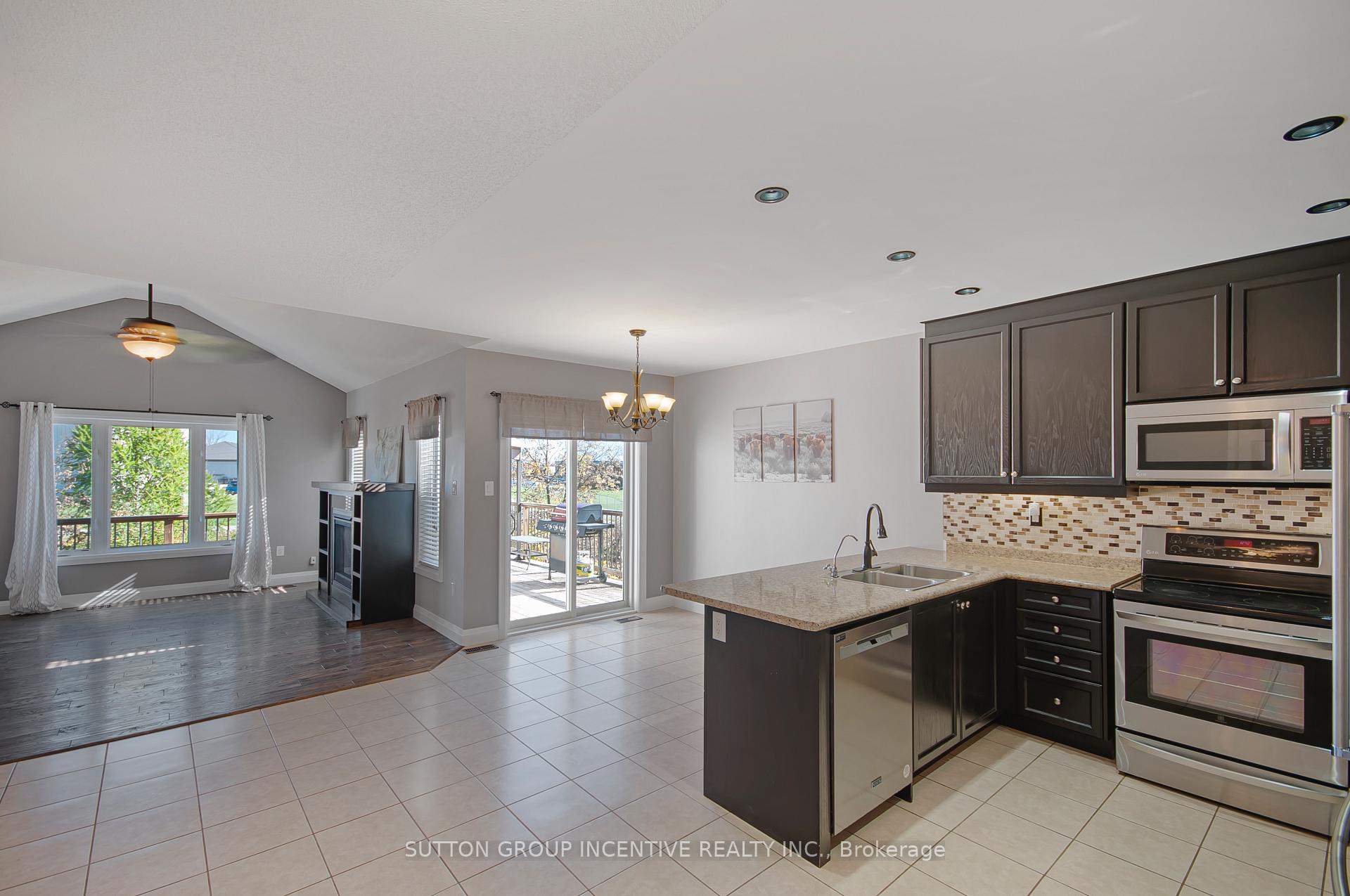 Photo 8 of 61 Antioch Court, Brock, Sunderland — HOMEH