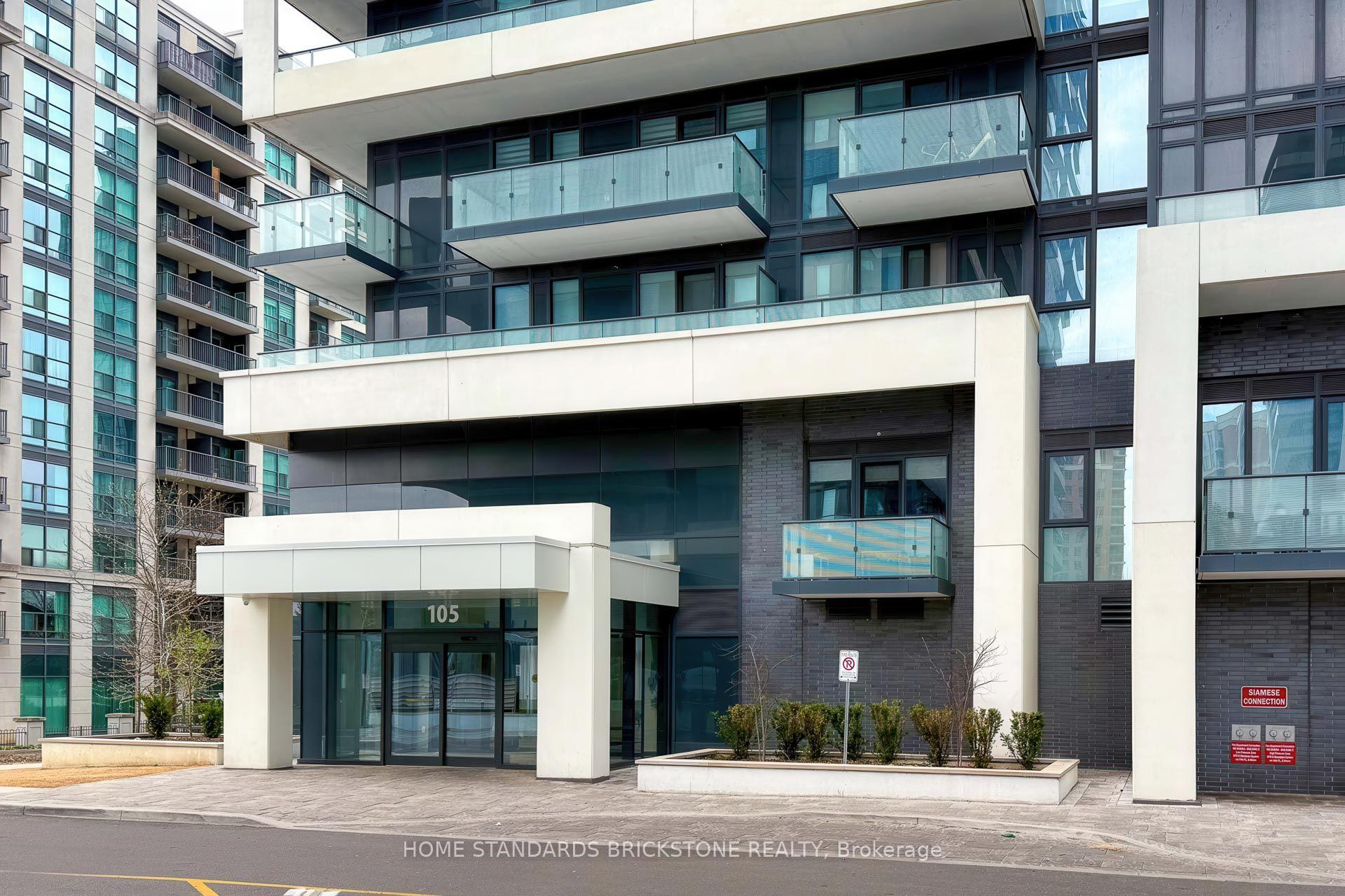 Photo 3 of 105 Oneida Crescent, Richmond Hill, Langstaff — HOMEH