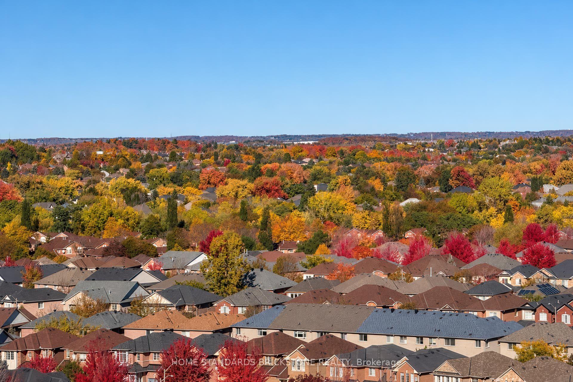 Photo 21 of 105 Oneida Crescent, Richmond Hill, Langstaff — HOMEH