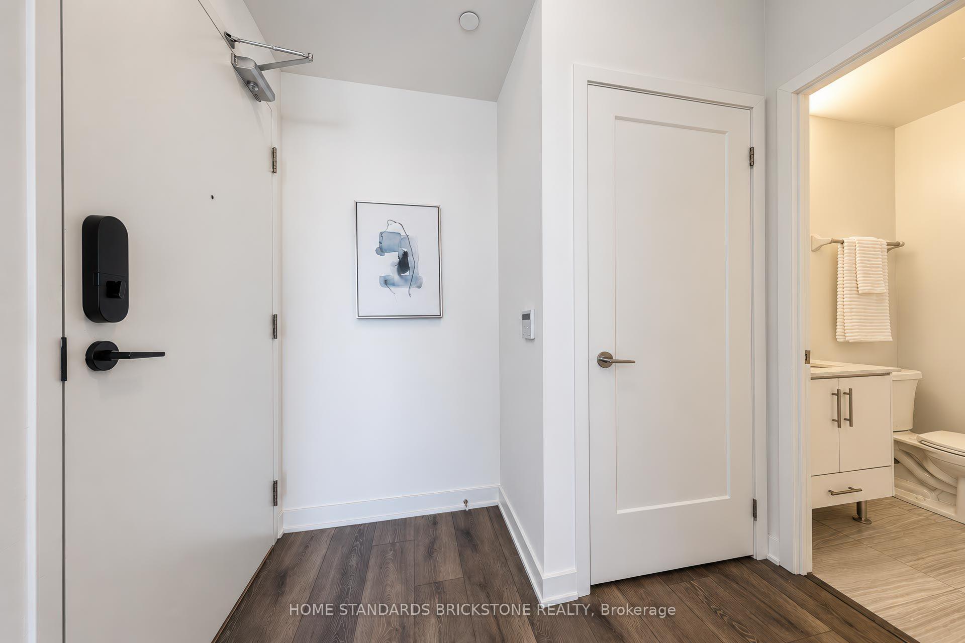 Photo 28 of 105 Oneida Crescent, Richmond Hill, Langstaff — HOMEH
