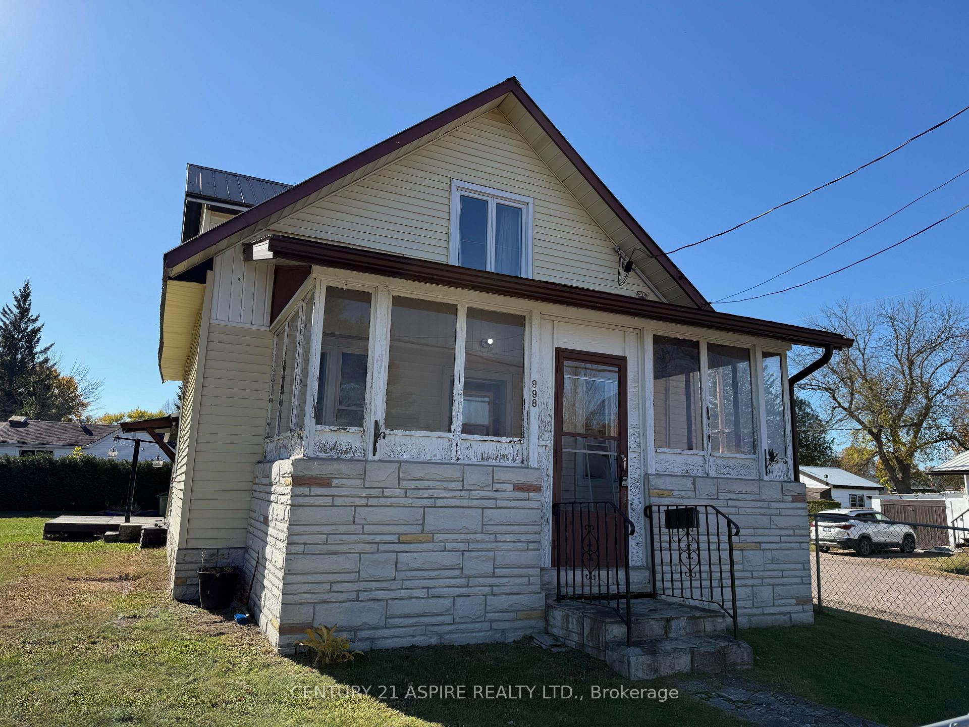 Photo 11 of 998 Bronx Street, Pembroke, Pembroke — HOMEH