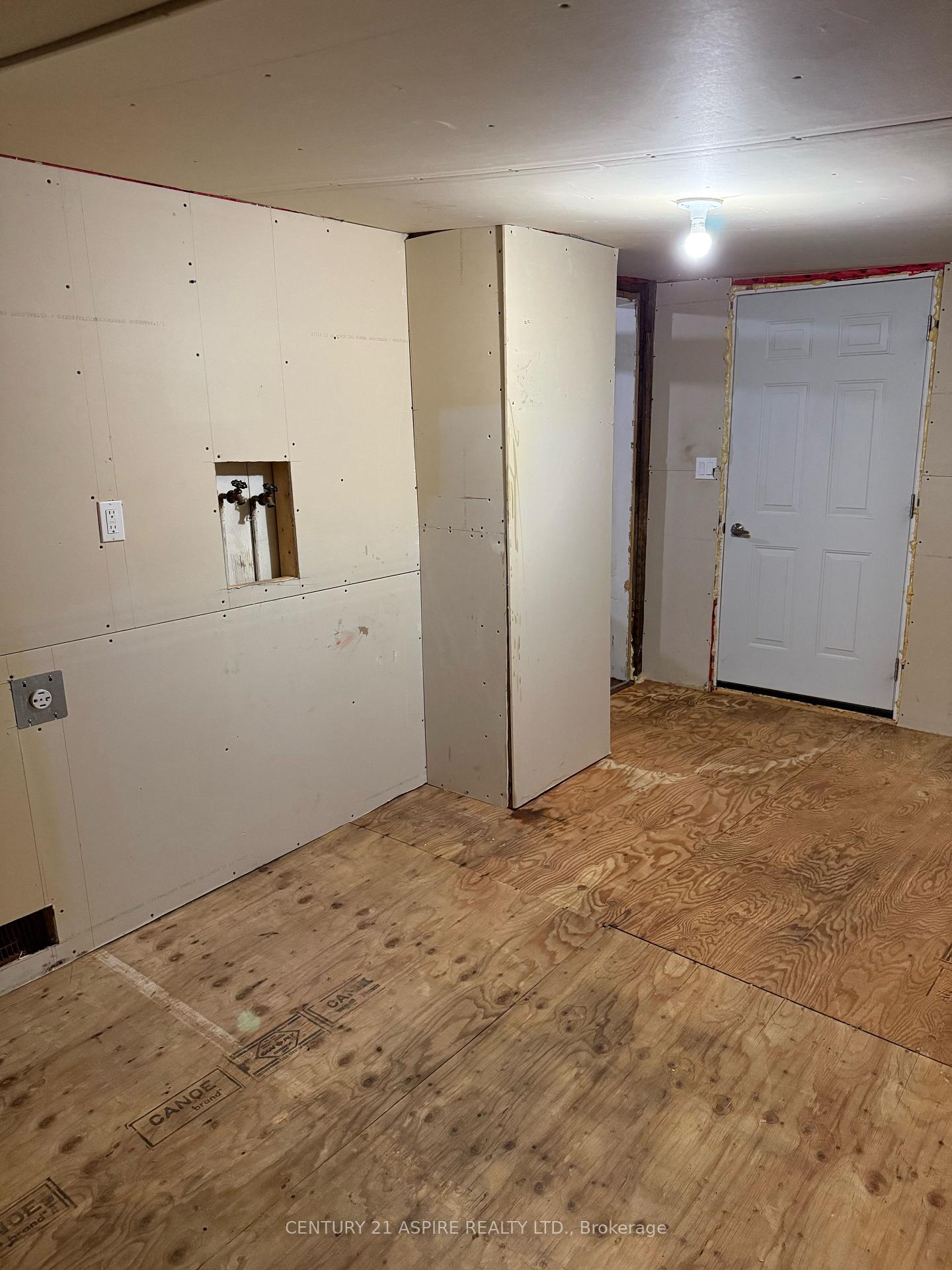 Photo 27 of 998 Bronx Street, Pembroke, Pembroke — HOMEH