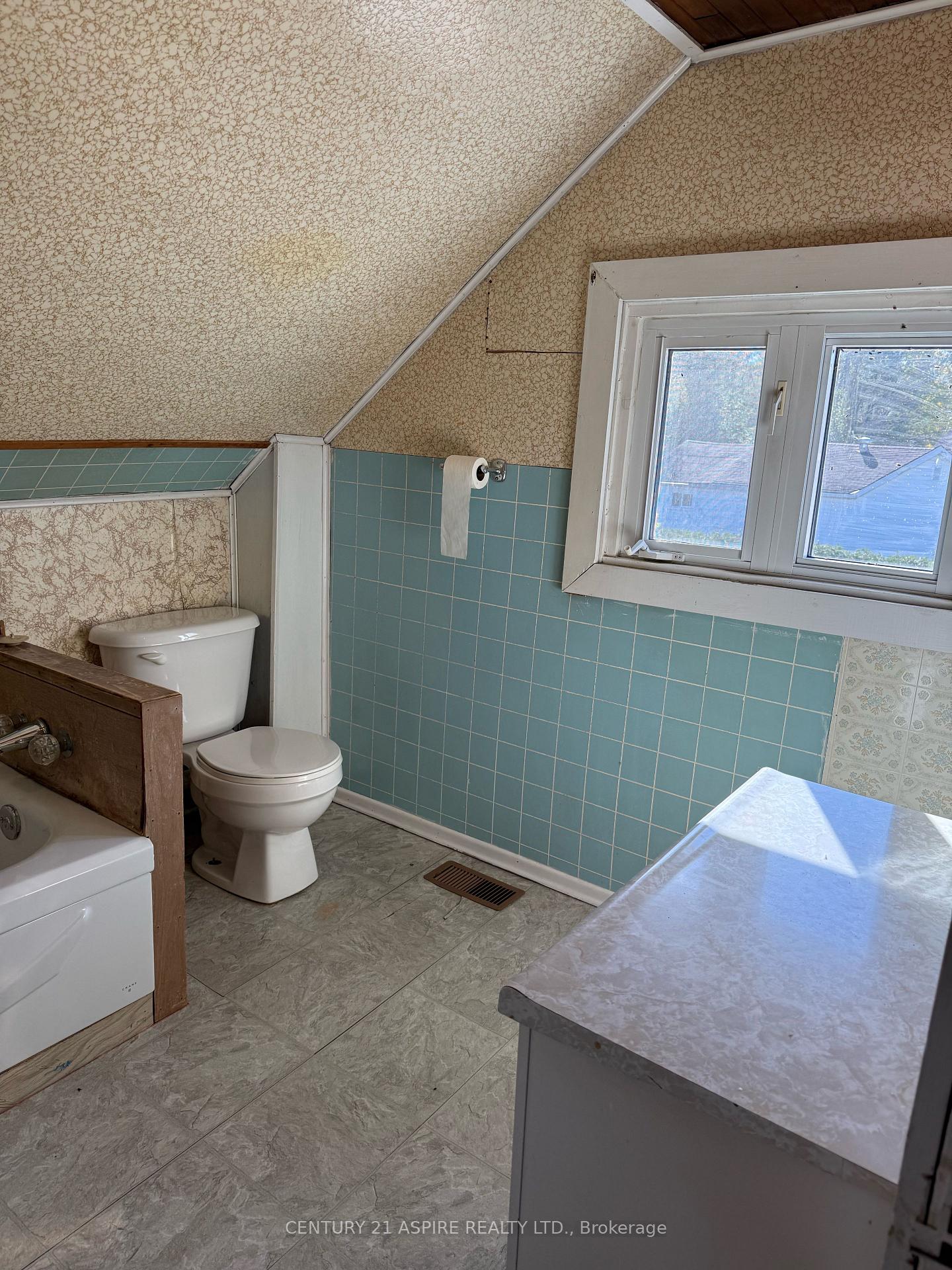 Photo 34 of 998 Bronx Street, Pembroke, Pembroke — HOMEH