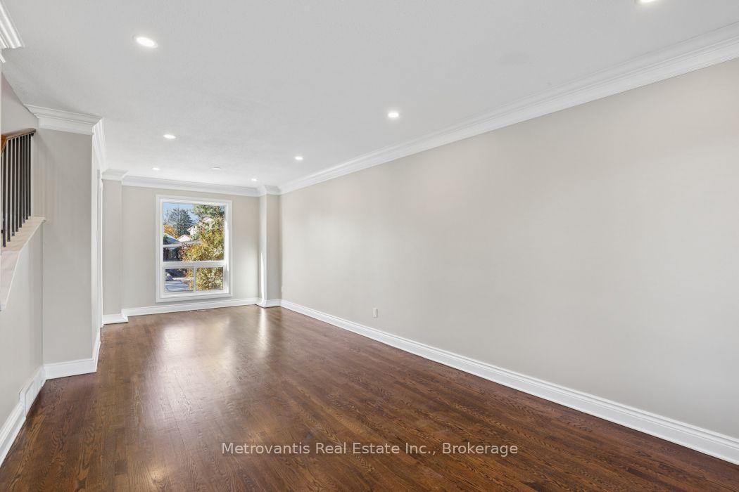 Photo 12 of 580 Chenier Way, Ottawa, Fallingbrook/Pineridge — HOMEH