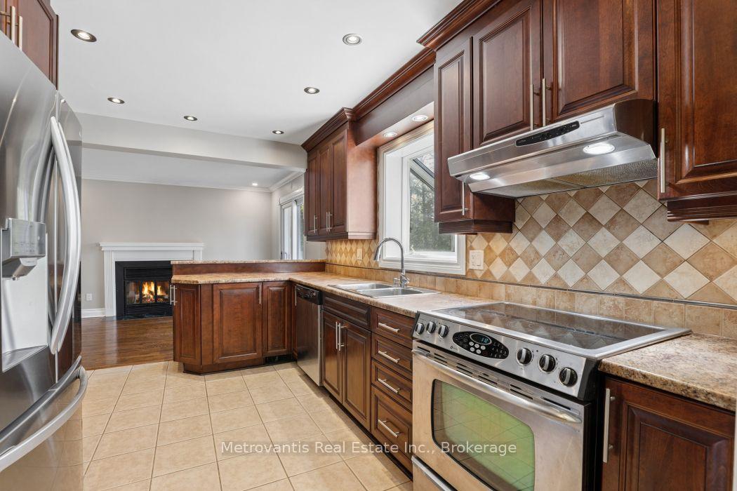 Photo 15 of 580 Chenier Way, Ottawa, Fallingbrook/Pineridge — HOMEH