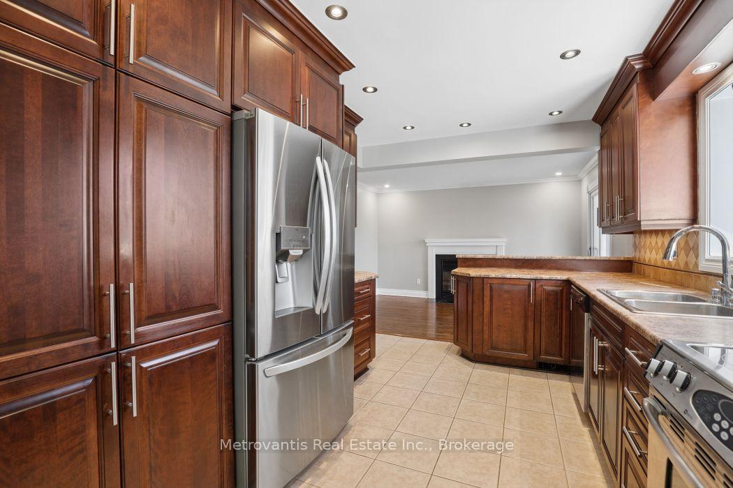 Photo 16 of 580 Chenier Way, Ottawa, Fallingbrook/Pineridge — HOMEH