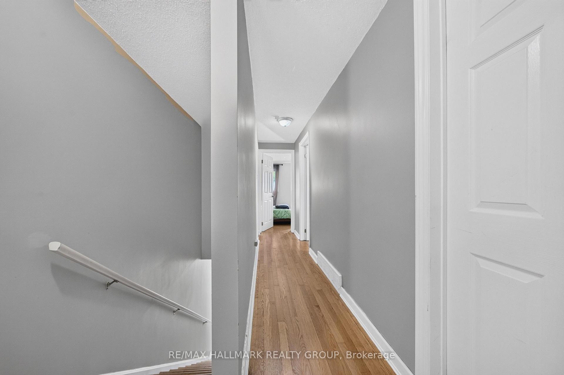 Photo 14 of 969 Eiffel Avenue, Ottawa, Carleton Square — HOMEH