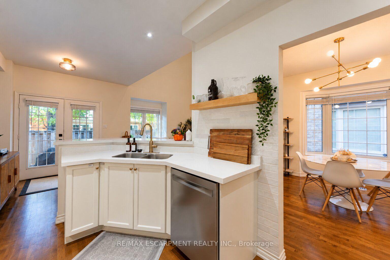 Photo 11 of Unit 24, 1375 Stephenson Drive, Burlington, Brant — HOMEH