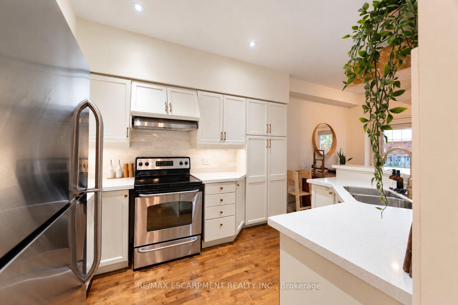 Photo 13 of Unit 24, 1375 Stephenson Drive, Burlington, Brant — HOMEH