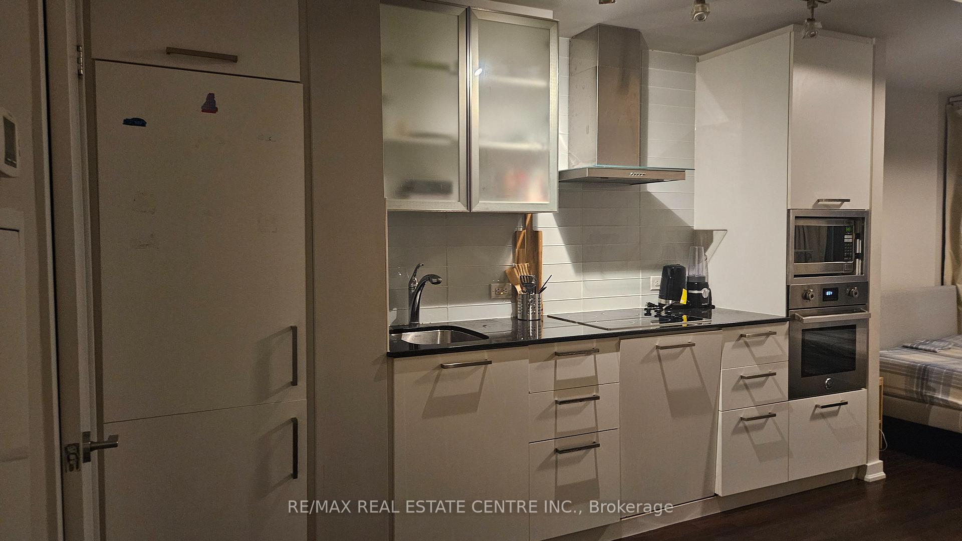 Photo 2 of Unit 3308, 12 York Street, Toronto, Waterfront Communities — HOMEH