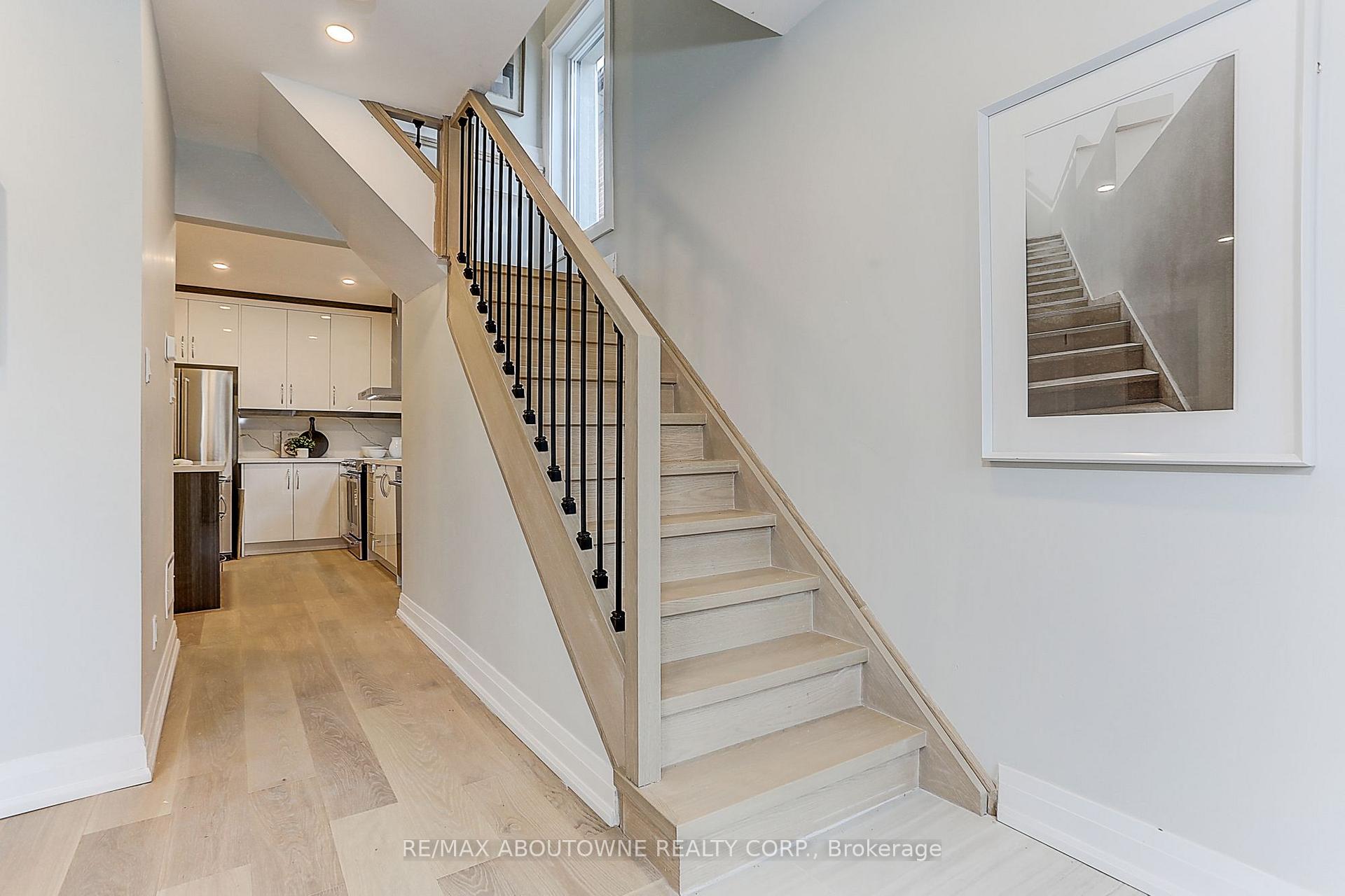 Photo 2 of 564 Dufferin Street, Toronto, Little Portugal — HOMEH