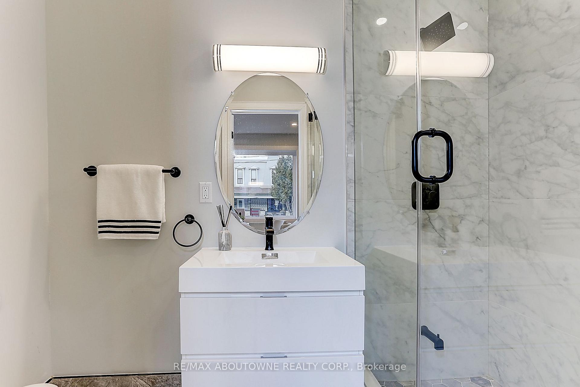 Photo 6 of 564 Dufferin Street, Toronto, Little Portugal — HOMEH