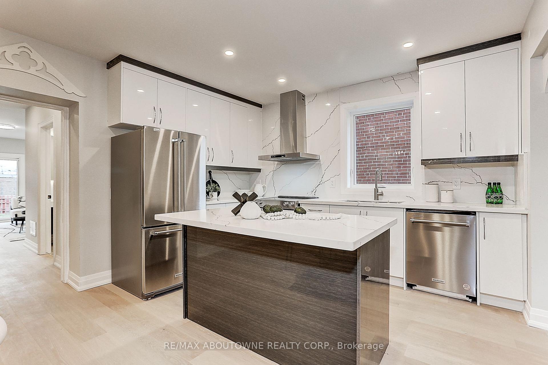 Photo 10 of 564 Dufferin Street, Toronto, Little Portugal — HOMEH