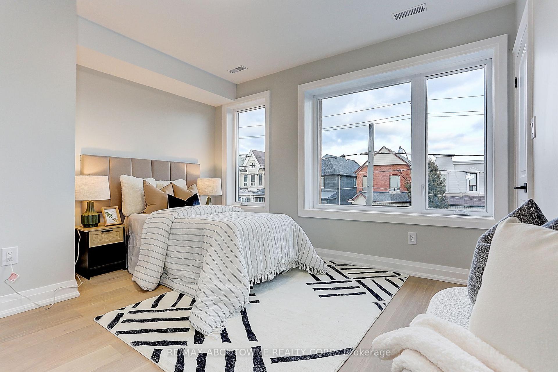Photo 32 of 564 Dufferin Street, Toronto, Little Portugal — HOMEH