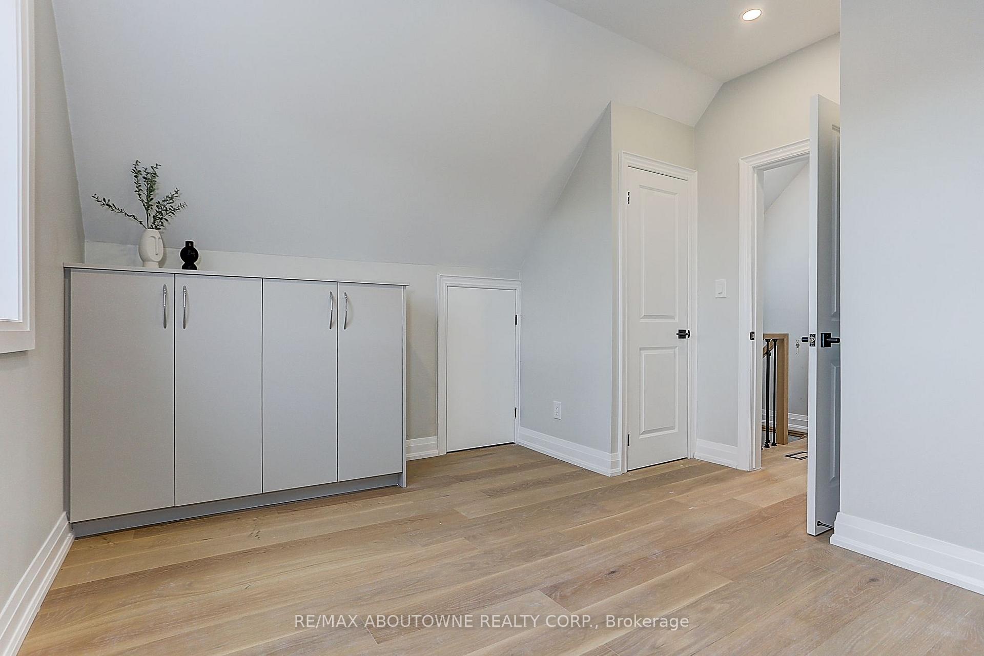 Photo 37 of 564 Dufferin Street, Toronto, Little Portugal — HOMEH