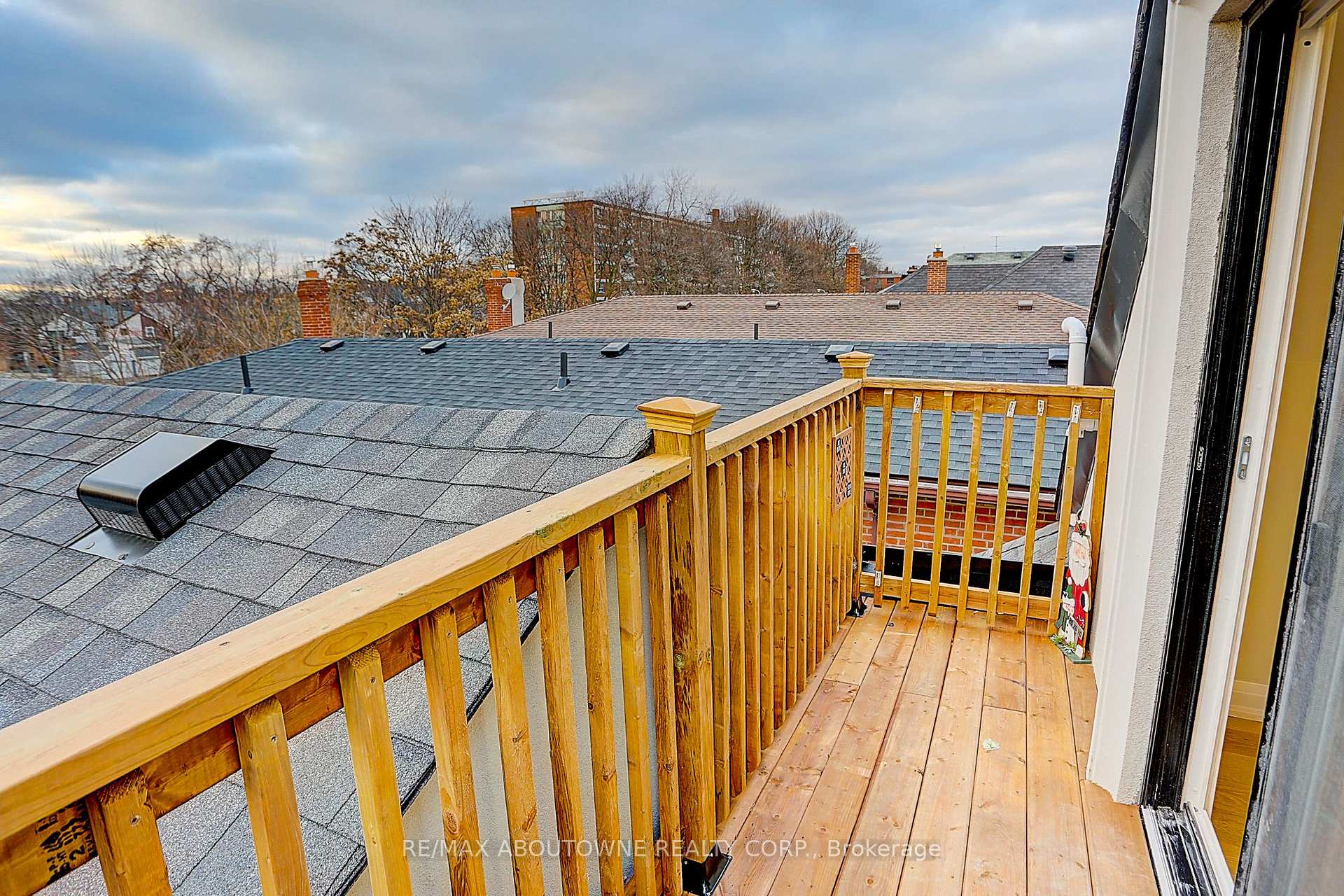 Photo 39 of 564 Dufferin Street, Toronto, Little Portugal — HOMEH