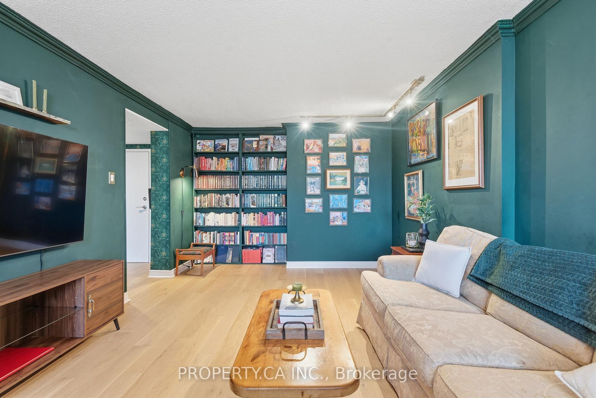 Photo 2 of Unit 1811, 15 Maitland Place, Toronto, Cabbagetown-South St. James Town — HOMEH