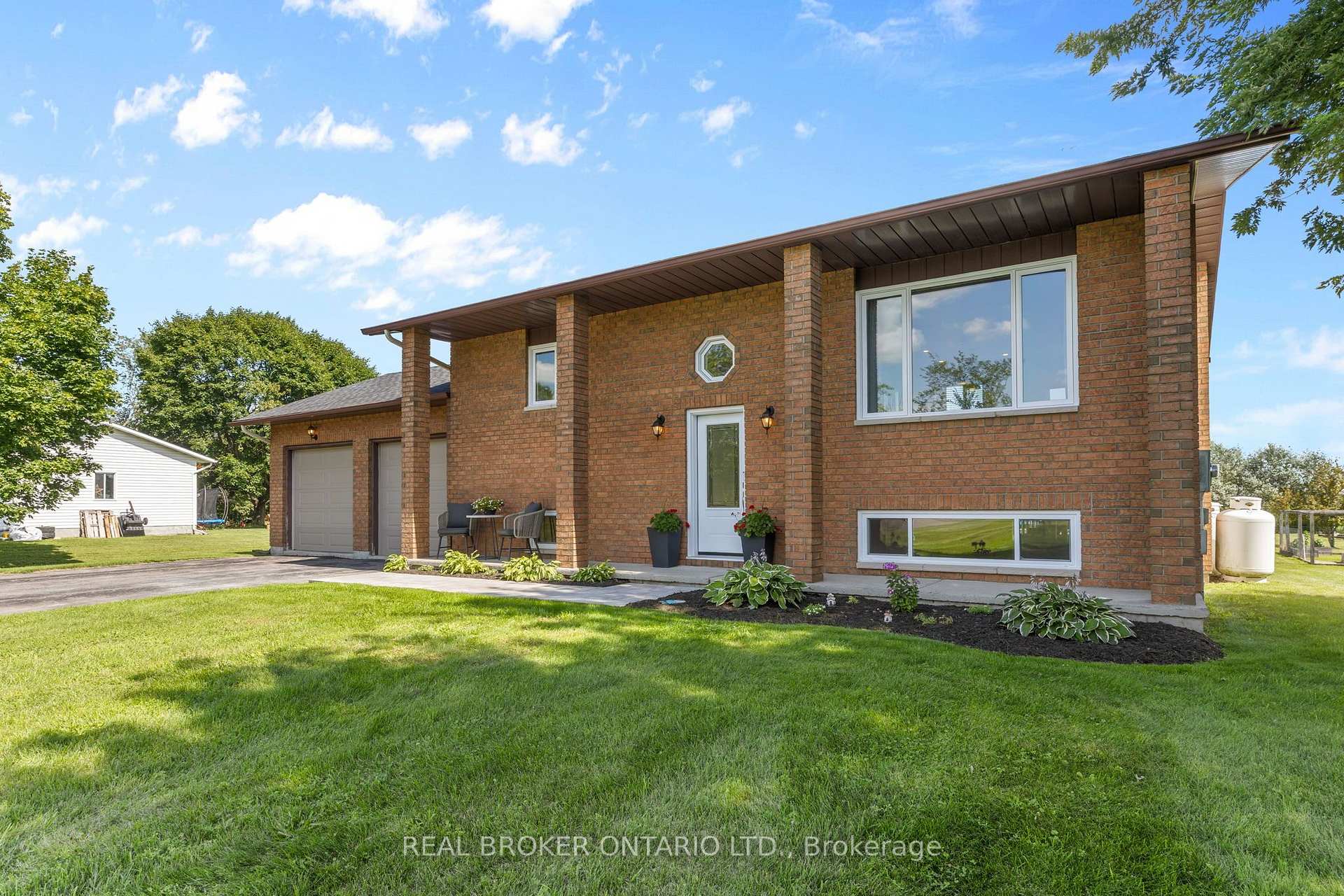 Photo 1 of 2341 9th Line Road, Beckwith, Beckwith Twp — HOMEH