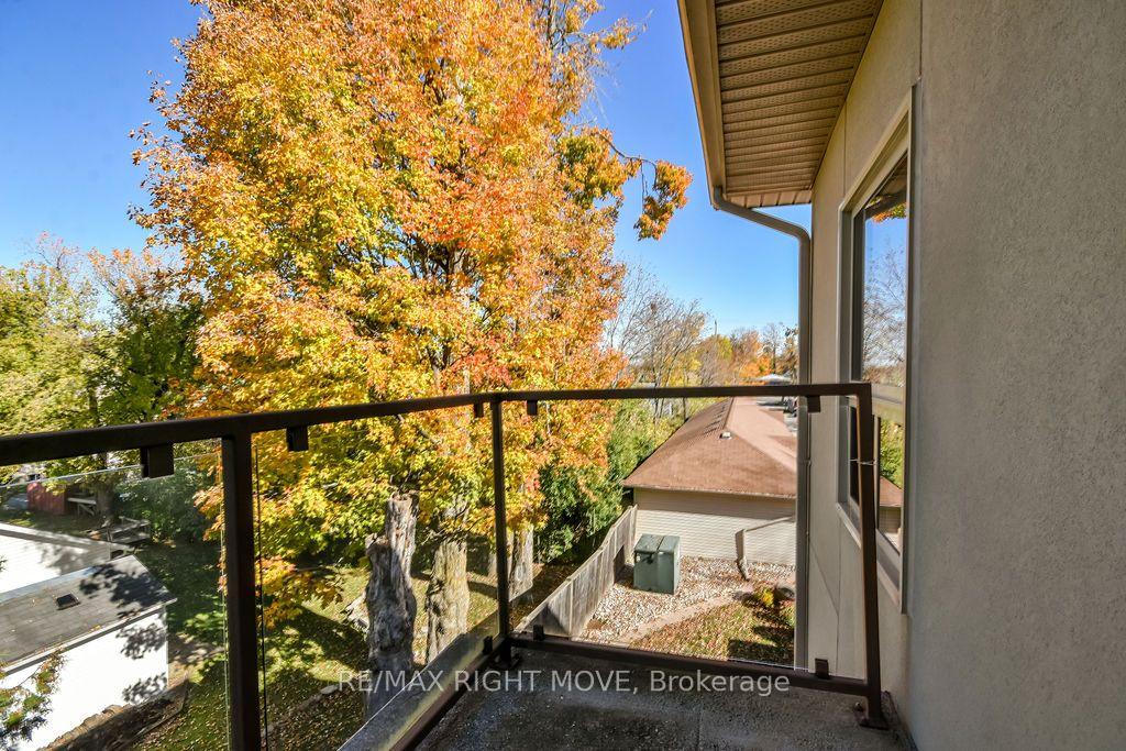 Photo 27 of Unit Unit 302, 9 Westmount Drive S, Orillia — HOMEH