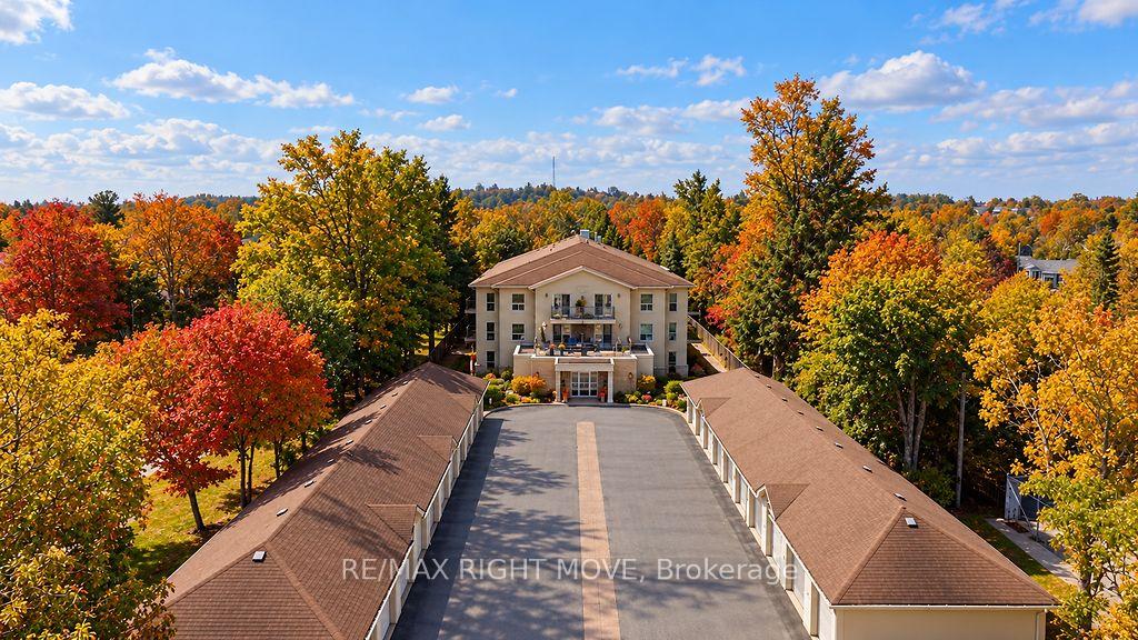 Photo 33 of Unit Unit 302, 9 Westmount Drive S, Orillia — HOMEH