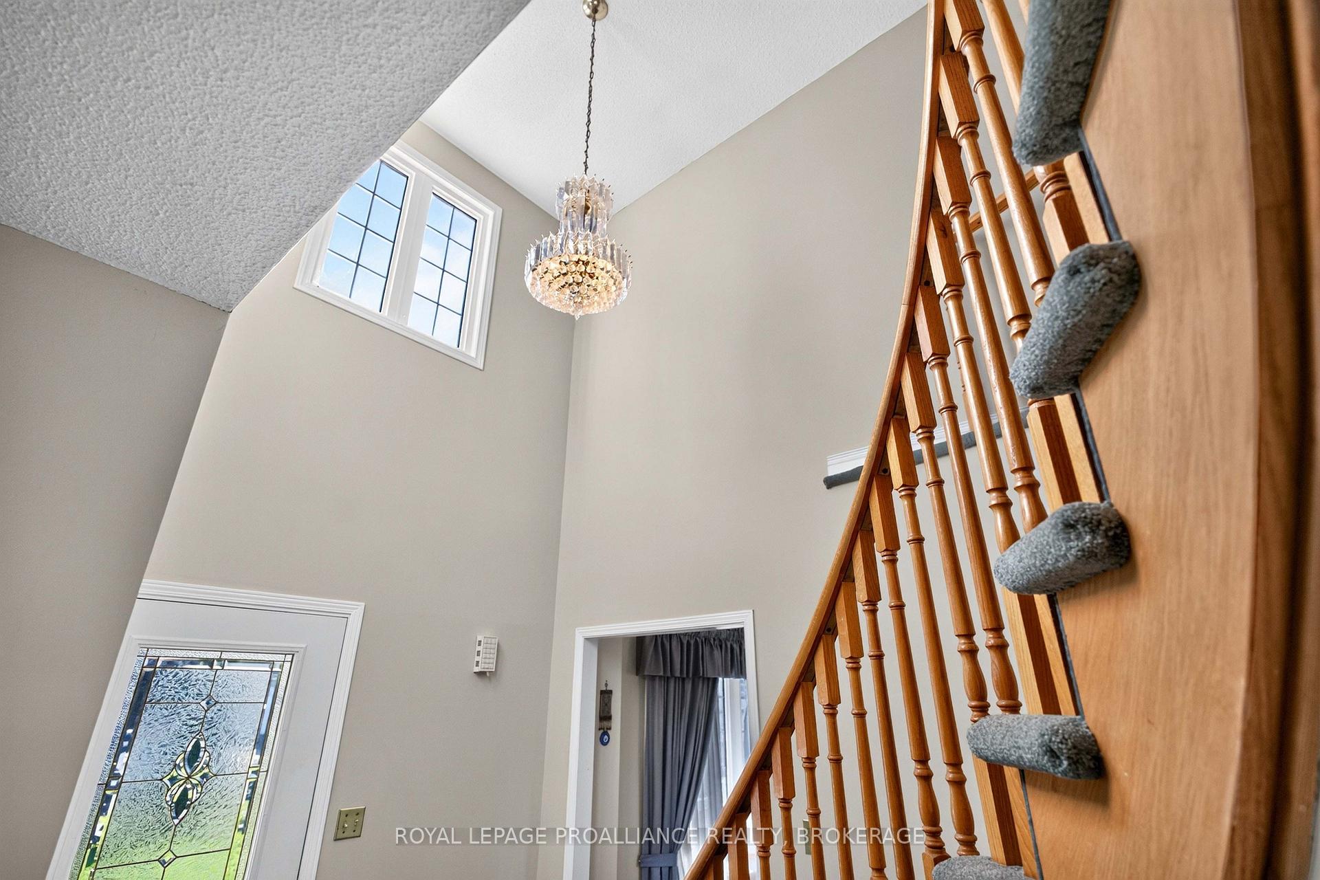 Photo 12 of 323 Sunrise Crescent, Kingston, East Gardiners Rd — HOMEH