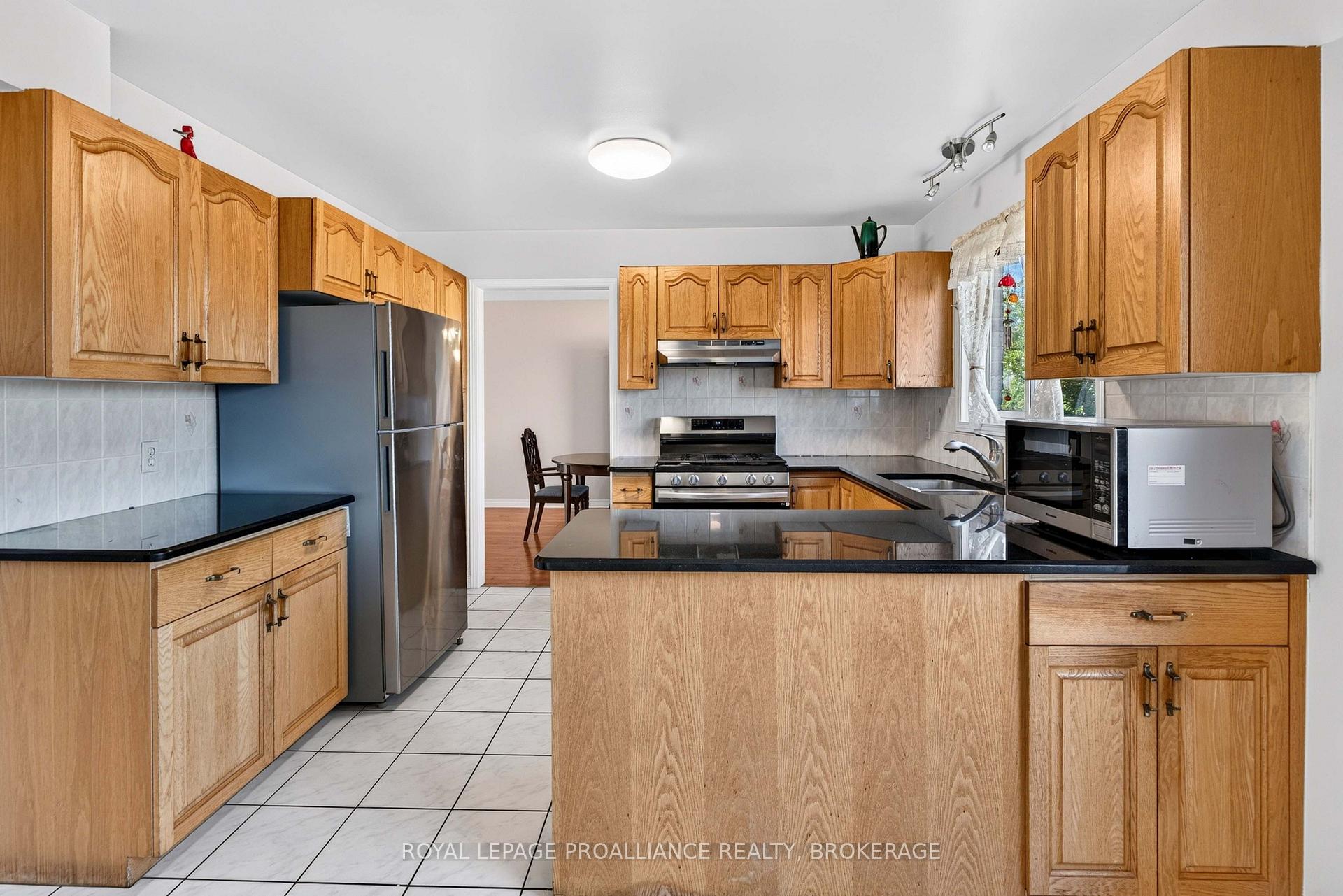 Photo 14 of 323 Sunrise Crescent, Kingston, East Gardiners Rd — HOMEH