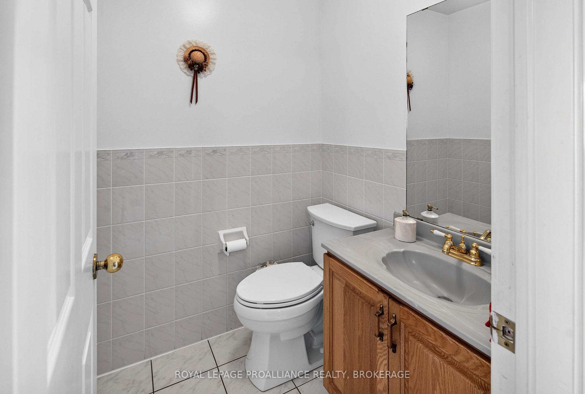 Photo 18 of 323 Sunrise Crescent, Kingston, East Gardiners Rd — HOMEH