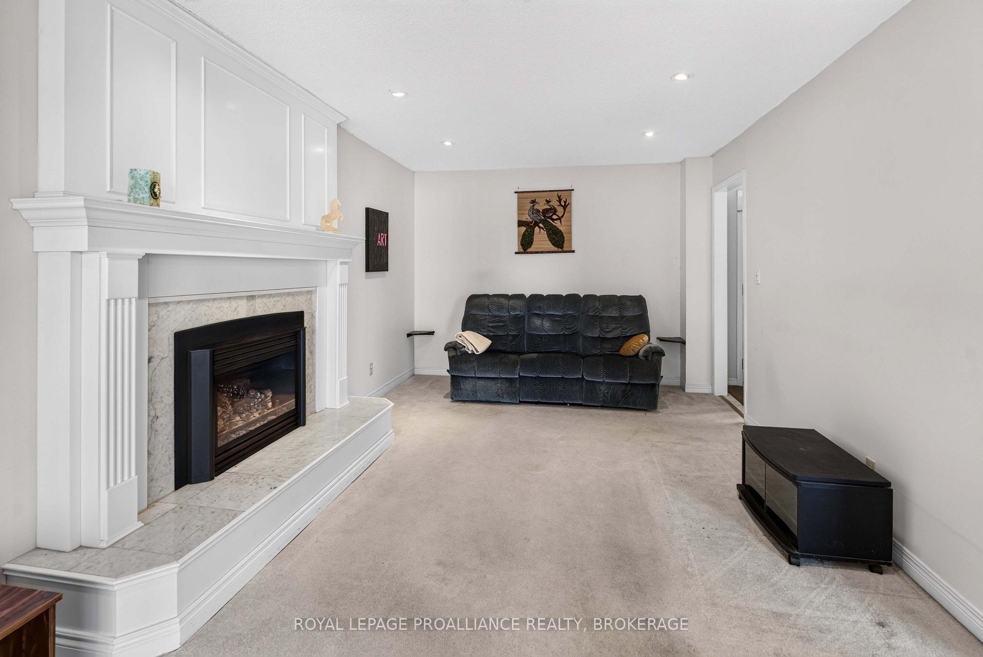 Photo 20 of 323 Sunrise Crescent, Kingston, East Gardiners Rd — HOMEH