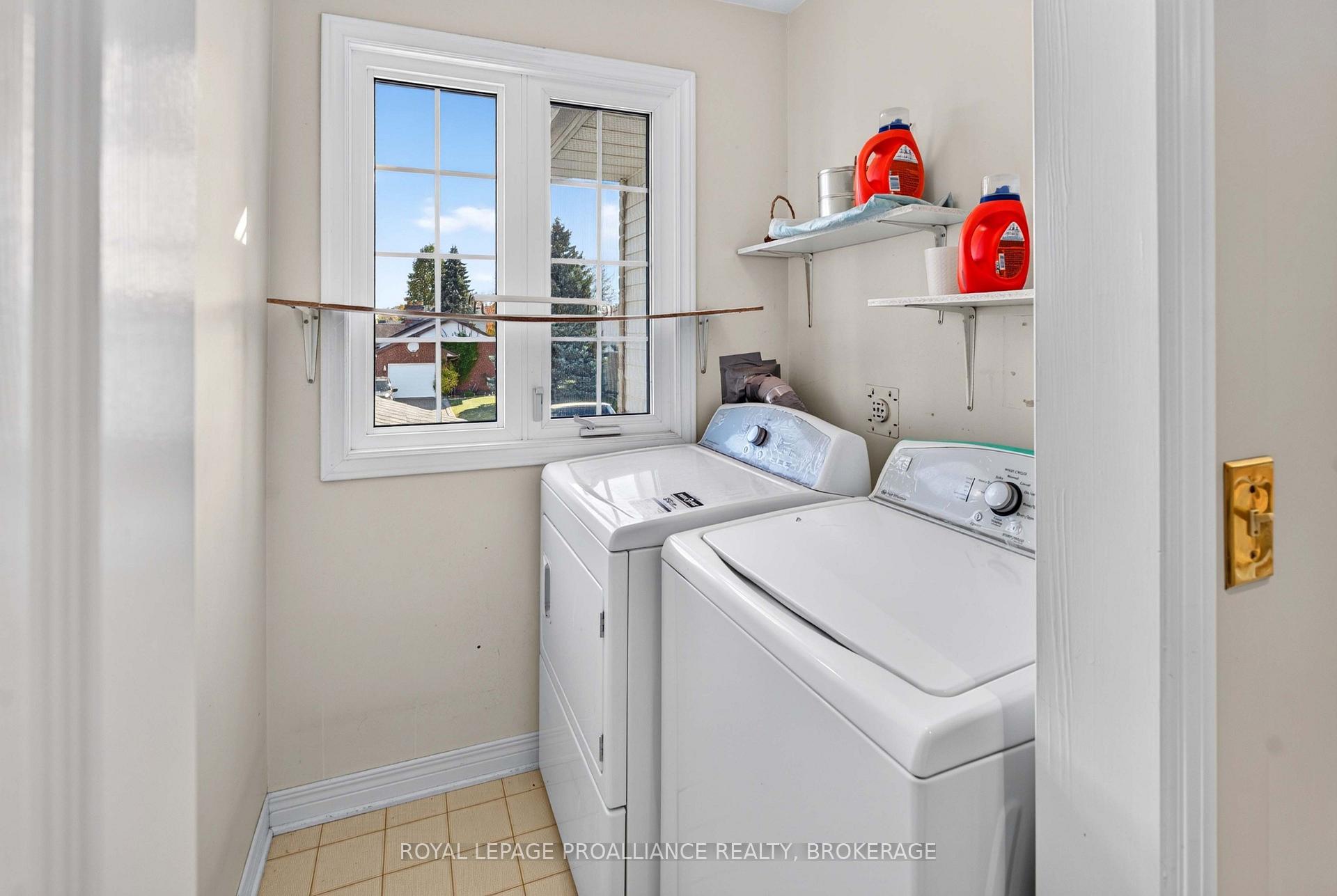 Photo 26 of 323 Sunrise Crescent, Kingston, East Gardiners Rd — HOMEH