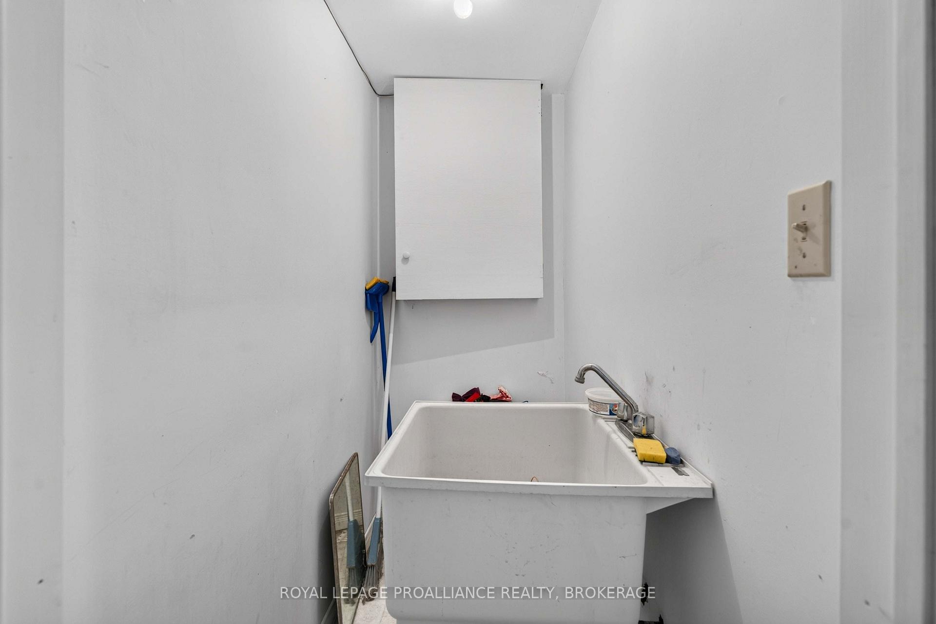 Photo 44 of 323 Sunrise Crescent, Kingston, East Gardiners Rd — HOMEH