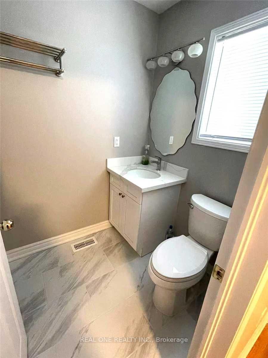 Photo 10 of 80 Baywell Crescent, Aurora, Bayview Wellington — HOMEH