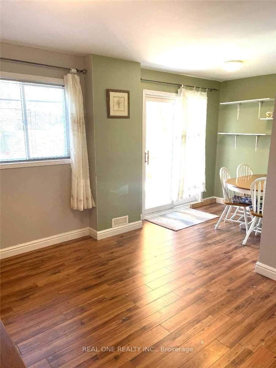 Photo 14 of 80 Baywell Crescent, Aurora, Bayview Wellington — HOMEH
