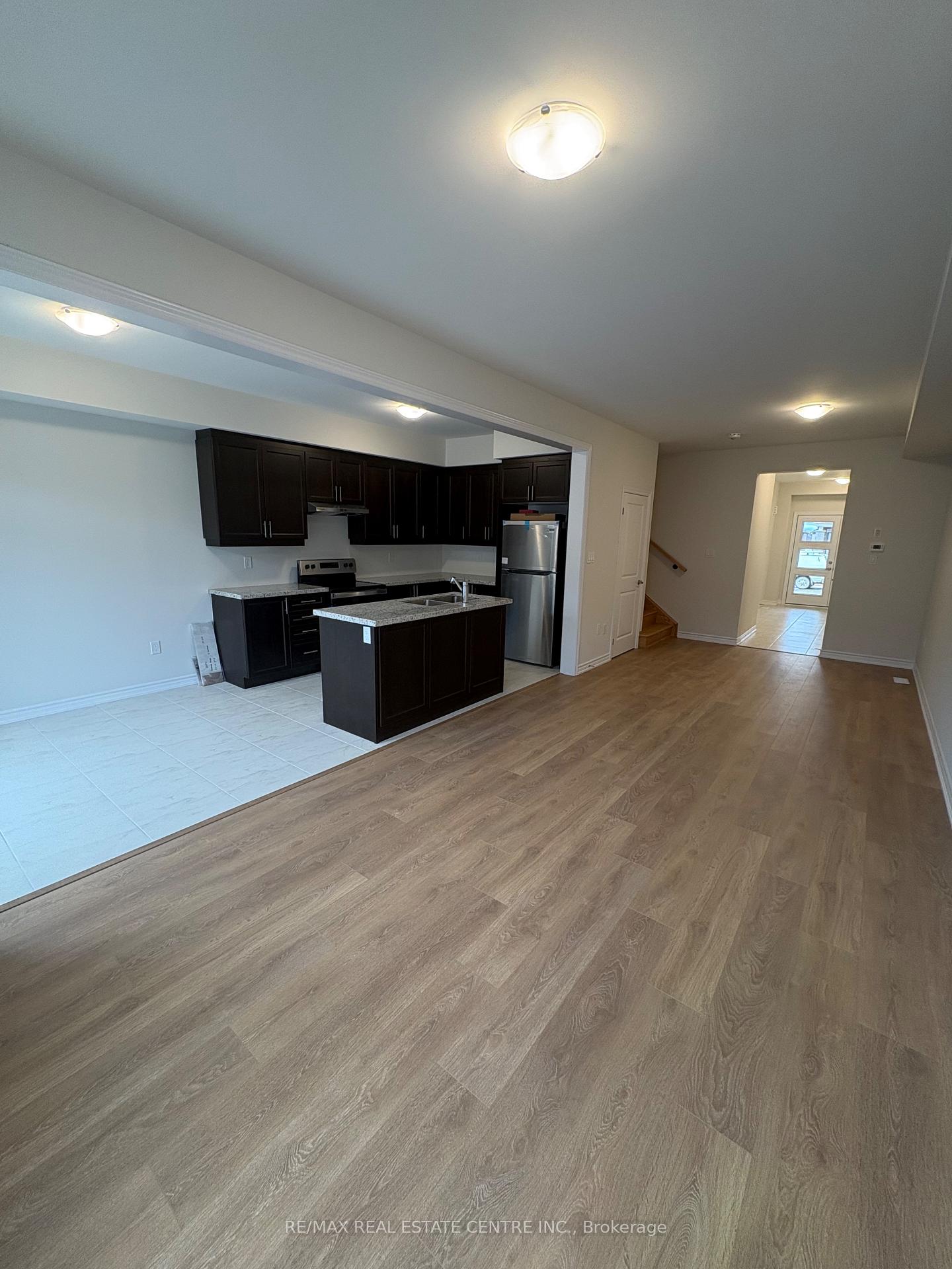 Photo 9 of 1911 Upper Thames Drive, Woodstock, Woodstock - North — HOMEH
