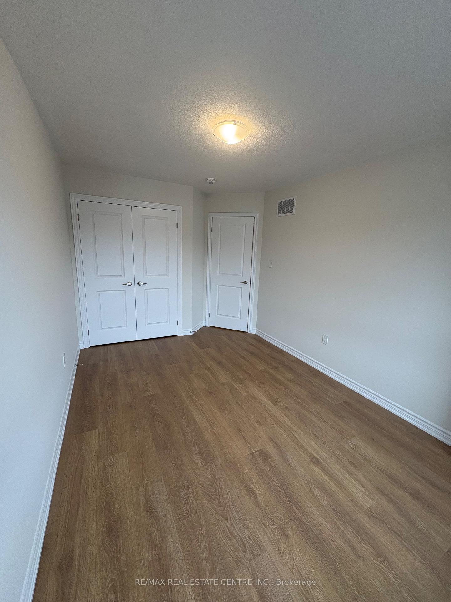 Photo 12 of 1911 Upper Thames Drive, Woodstock, Woodstock - North — HOMEH