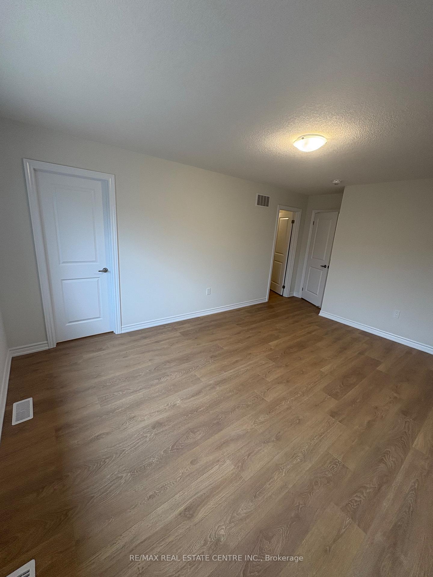 Photo 21 of 1911 Upper Thames Drive, Woodstock, Woodstock - North — HOMEH