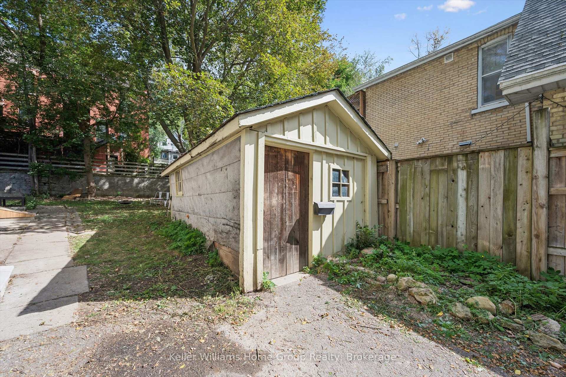 Photo 34 of 37 Arthur Street N, Guelph, St. George's — HOMEH