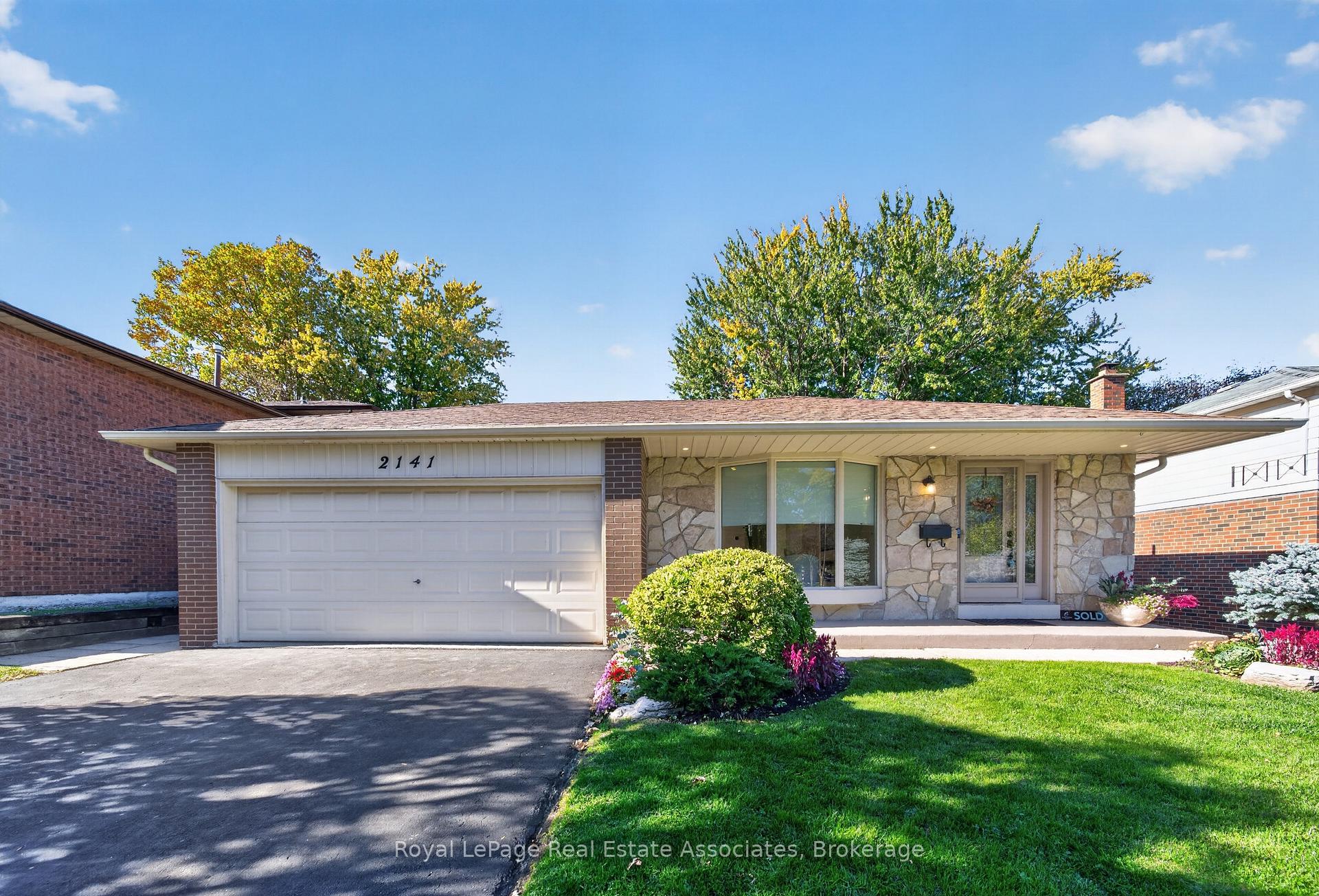 Photo 1 of 2141 Herridge Drive, Mississauga, Sheridan — HOMEH