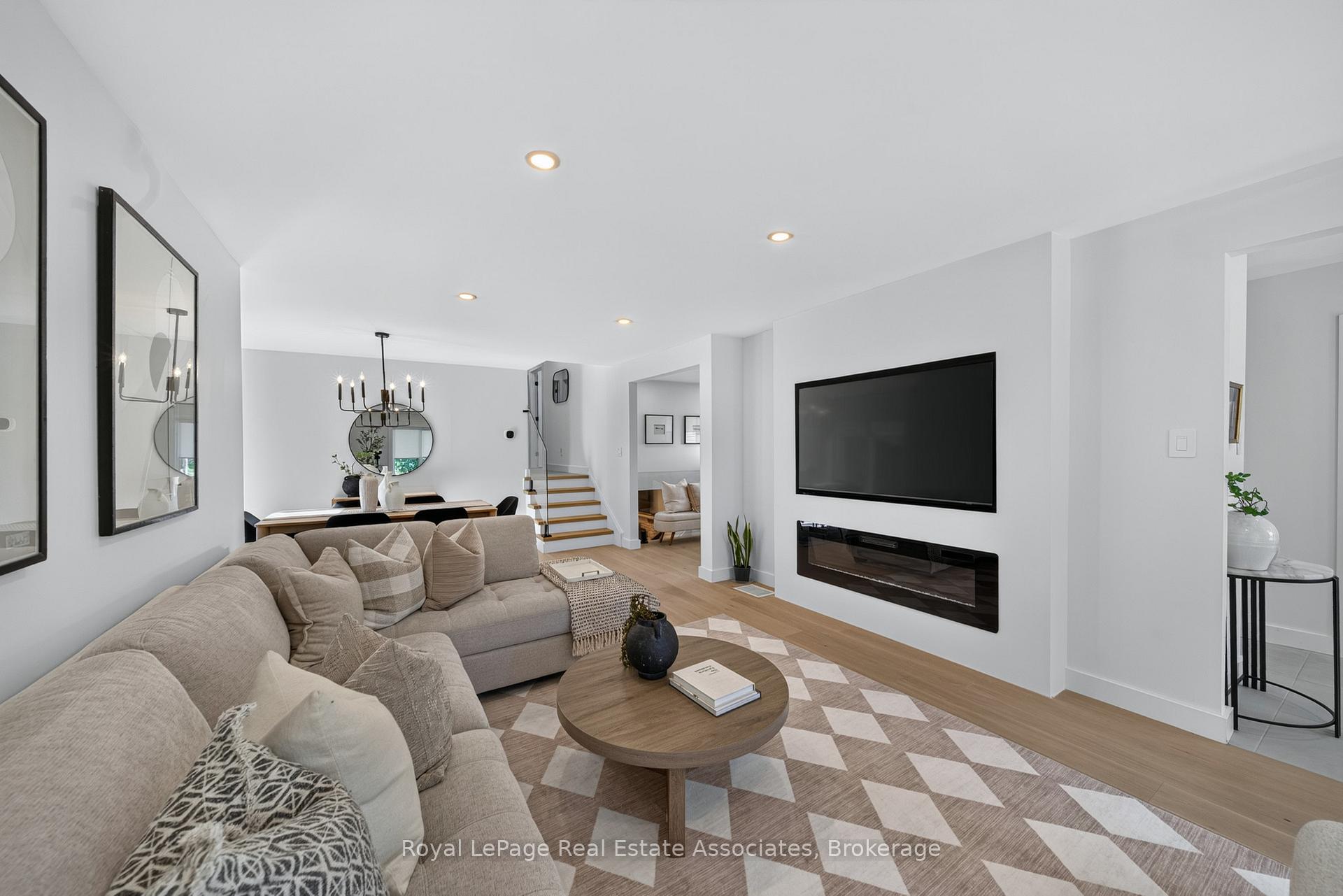 Photo 7 of 2141 Herridge Drive, Mississauga, Sheridan — HOMEH