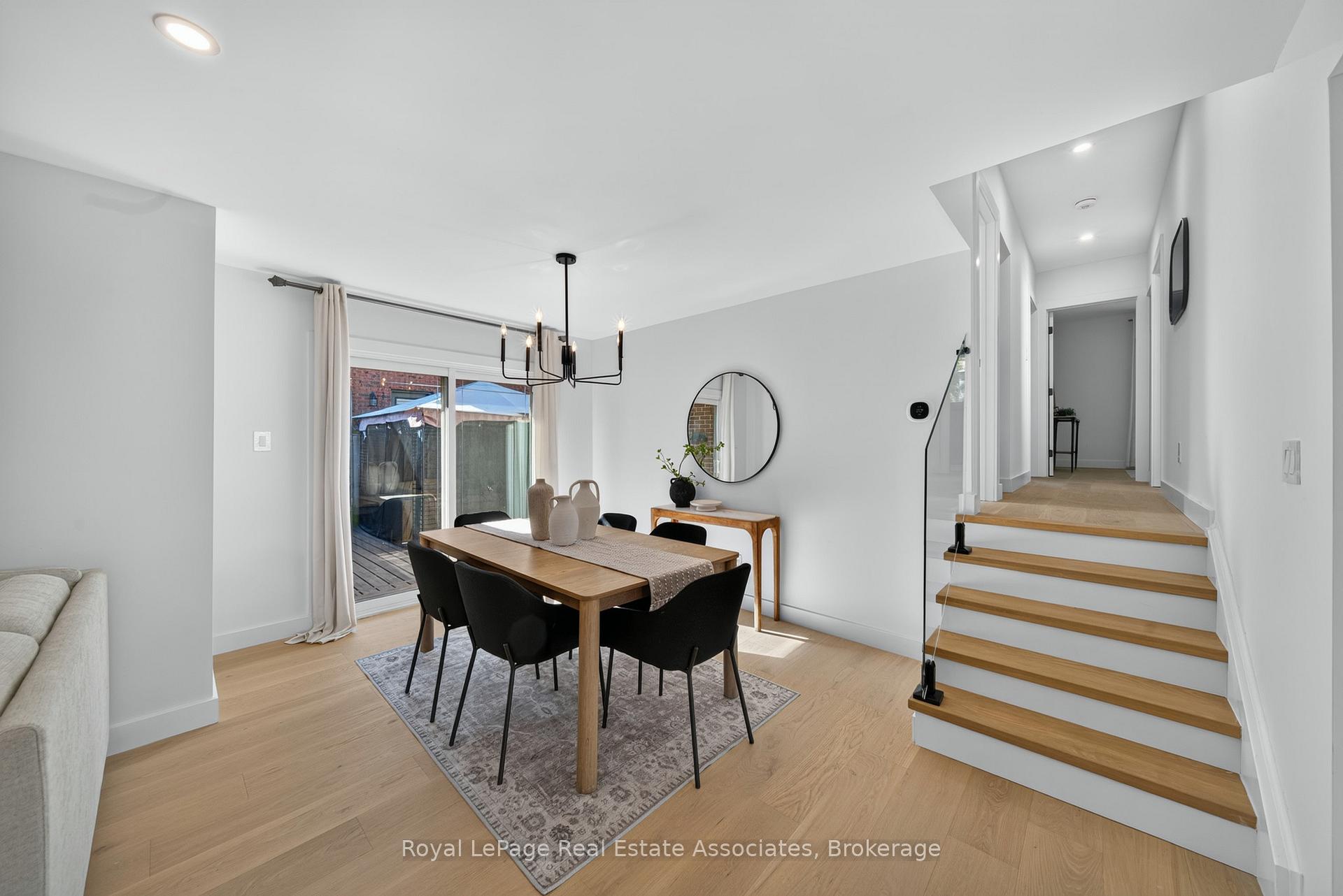 Photo 10 of 2141 Herridge Drive, Mississauga, Sheridan — HOMEH