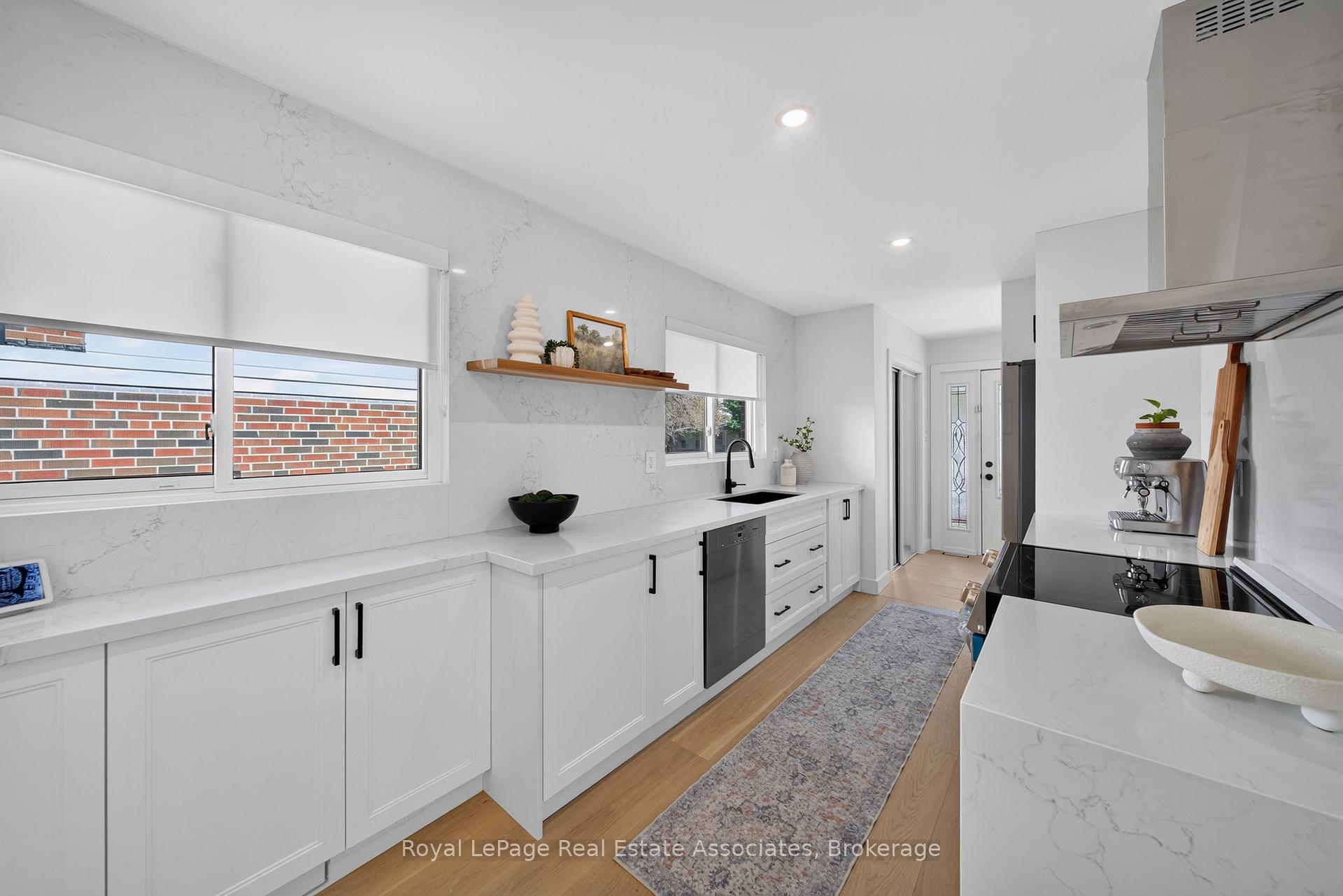 Photo 12 of 2141 Herridge Drive, Mississauga, Sheridan — HOMEH