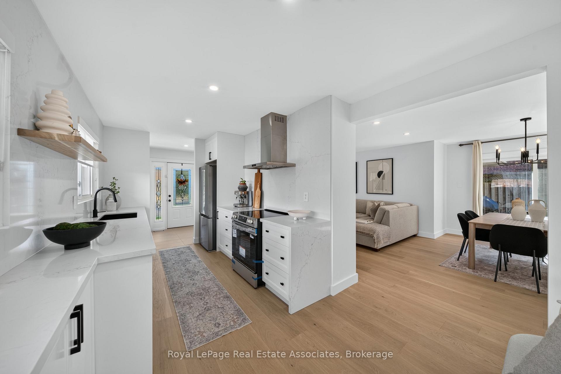 Photo 13 of 2141 Herridge Drive, Mississauga, Sheridan — HOMEH