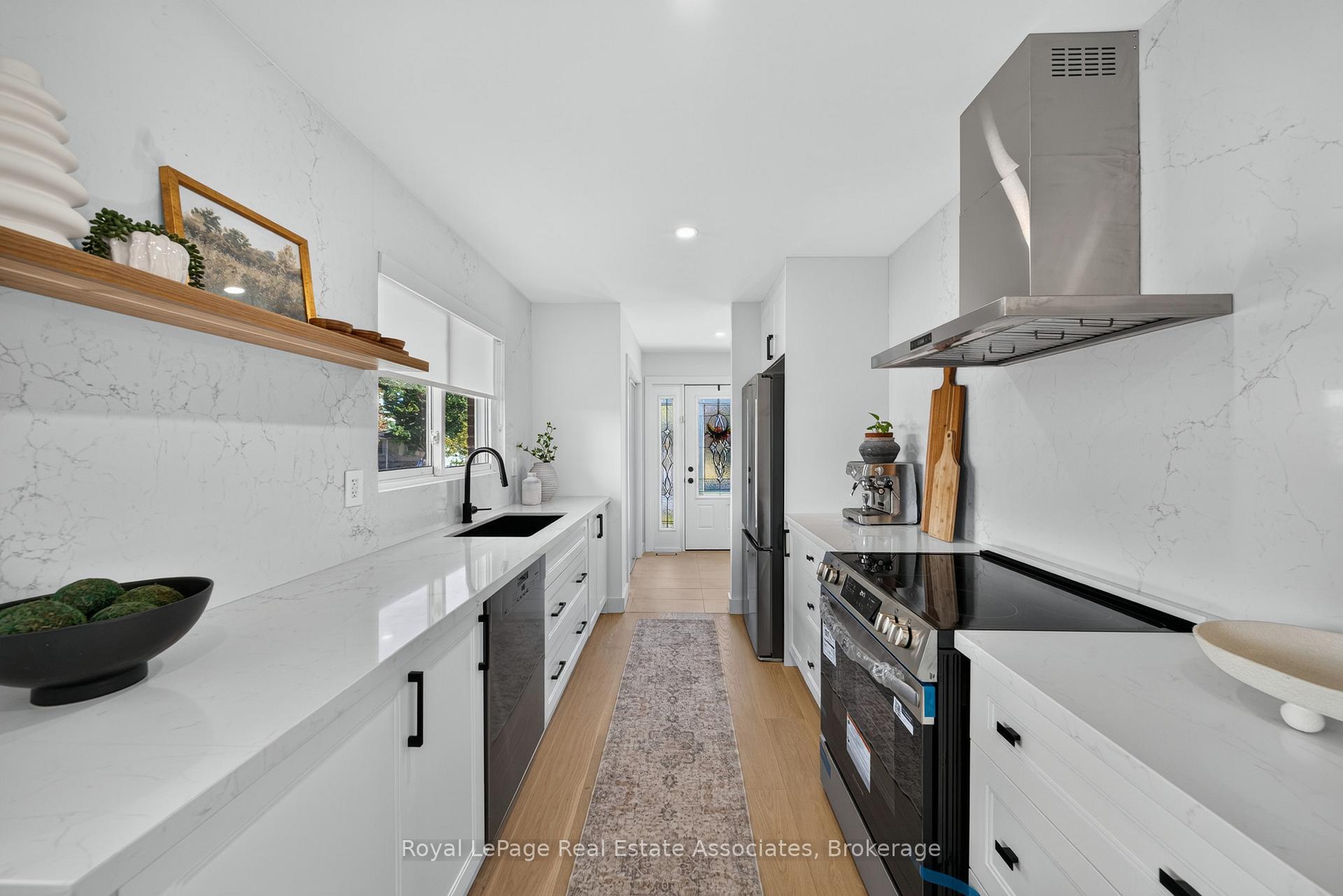 Photo 14 of 2141 Herridge Drive, Mississauga, Sheridan — HOMEH