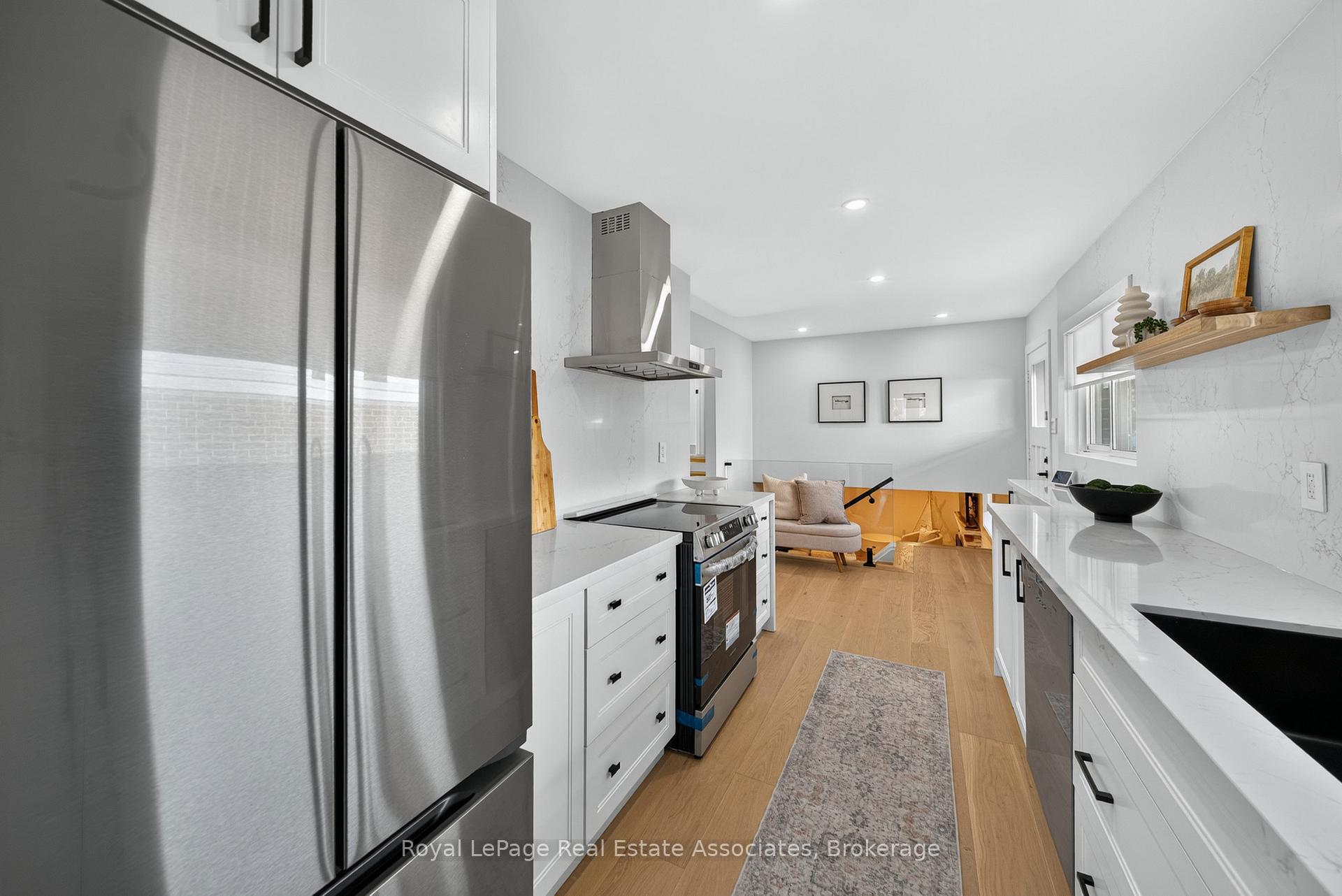 Photo 16 of 2141 Herridge Drive, Mississauga, Sheridan — HOMEH