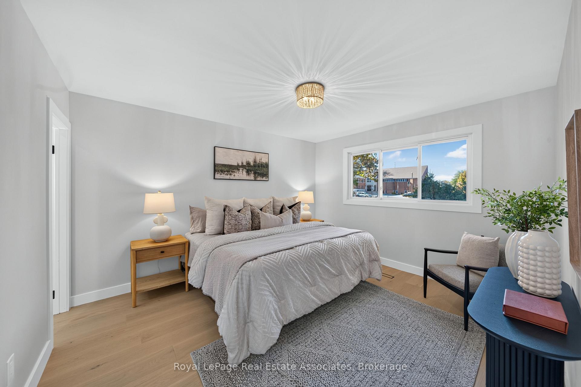 Photo 17 of 2141 Herridge Drive, Mississauga, Sheridan — HOMEH