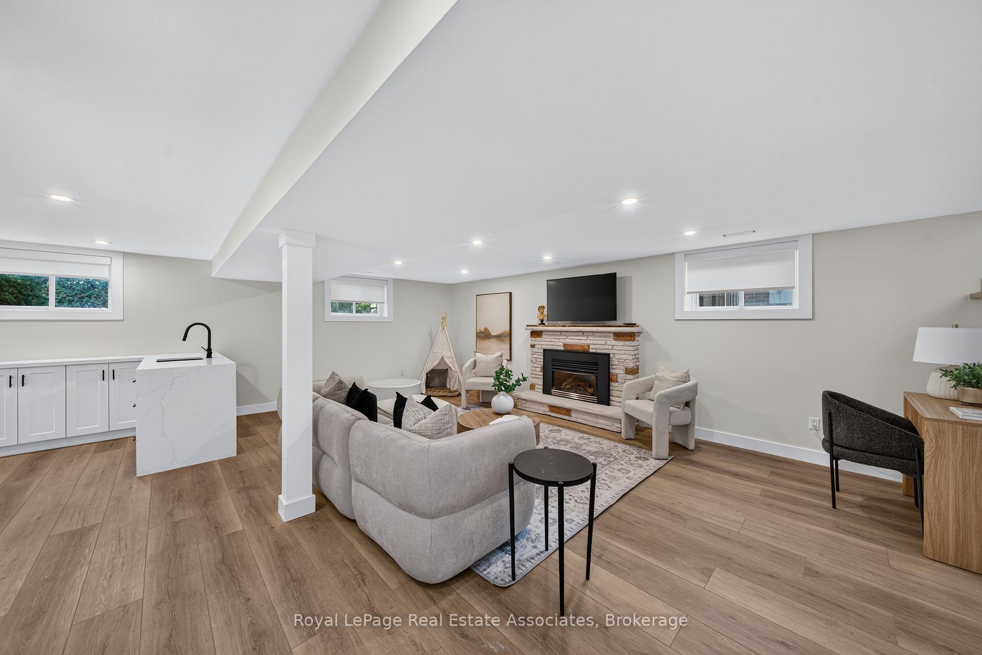 Photo 27 of 2141 Herridge Drive, Mississauga, Sheridan — HOMEH