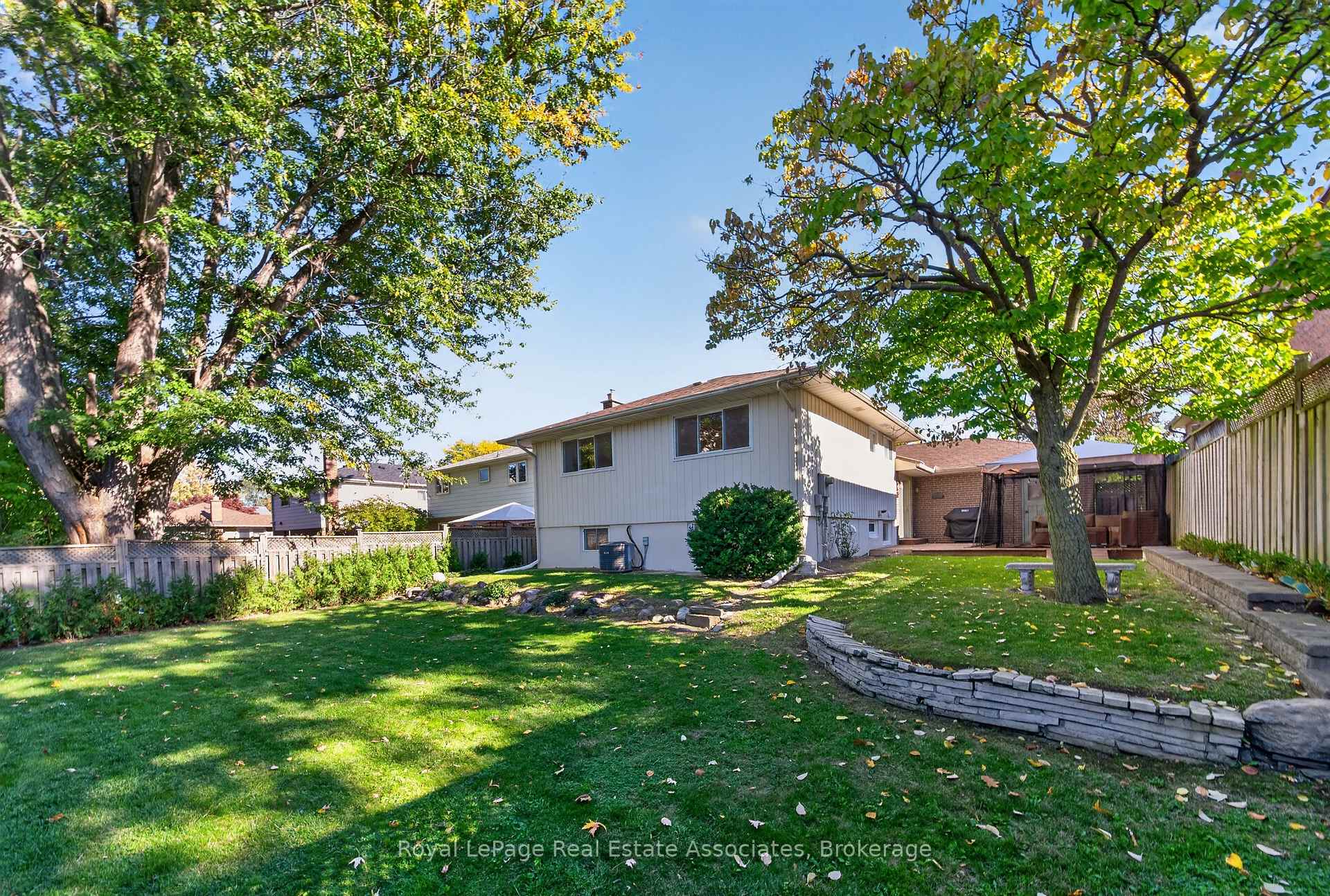 Photo 40 of 2141 Herridge Drive, Mississauga, Sheridan — HOMEH
