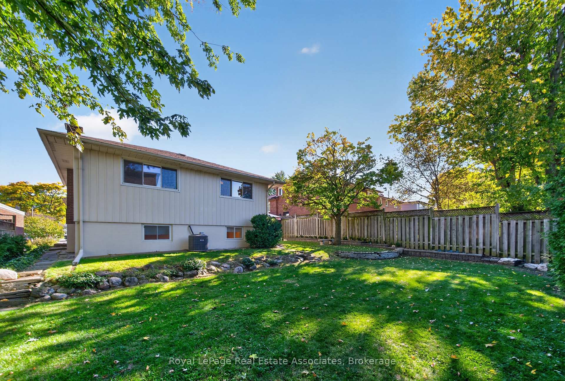 Photo 41 of 2141 Herridge Drive, Mississauga, Sheridan — HOMEH